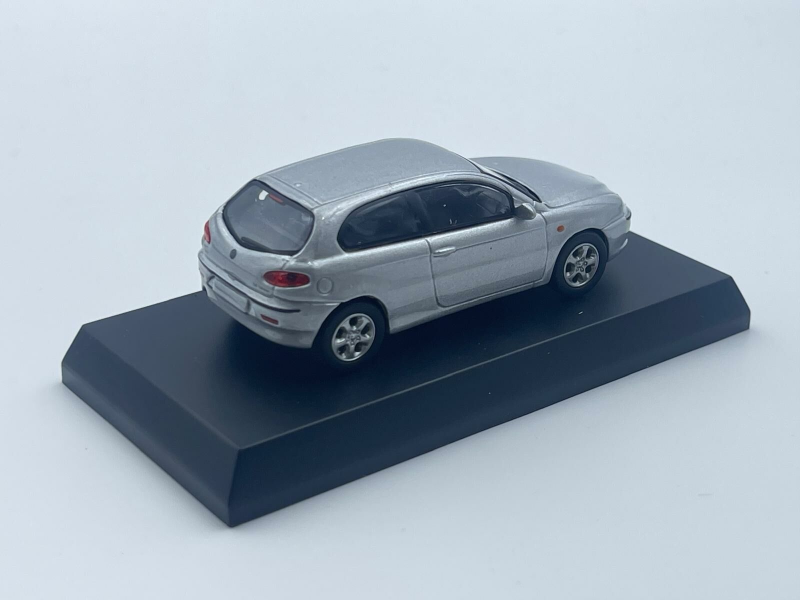 KYOSHO ALFA ROMEO 147 SILVER