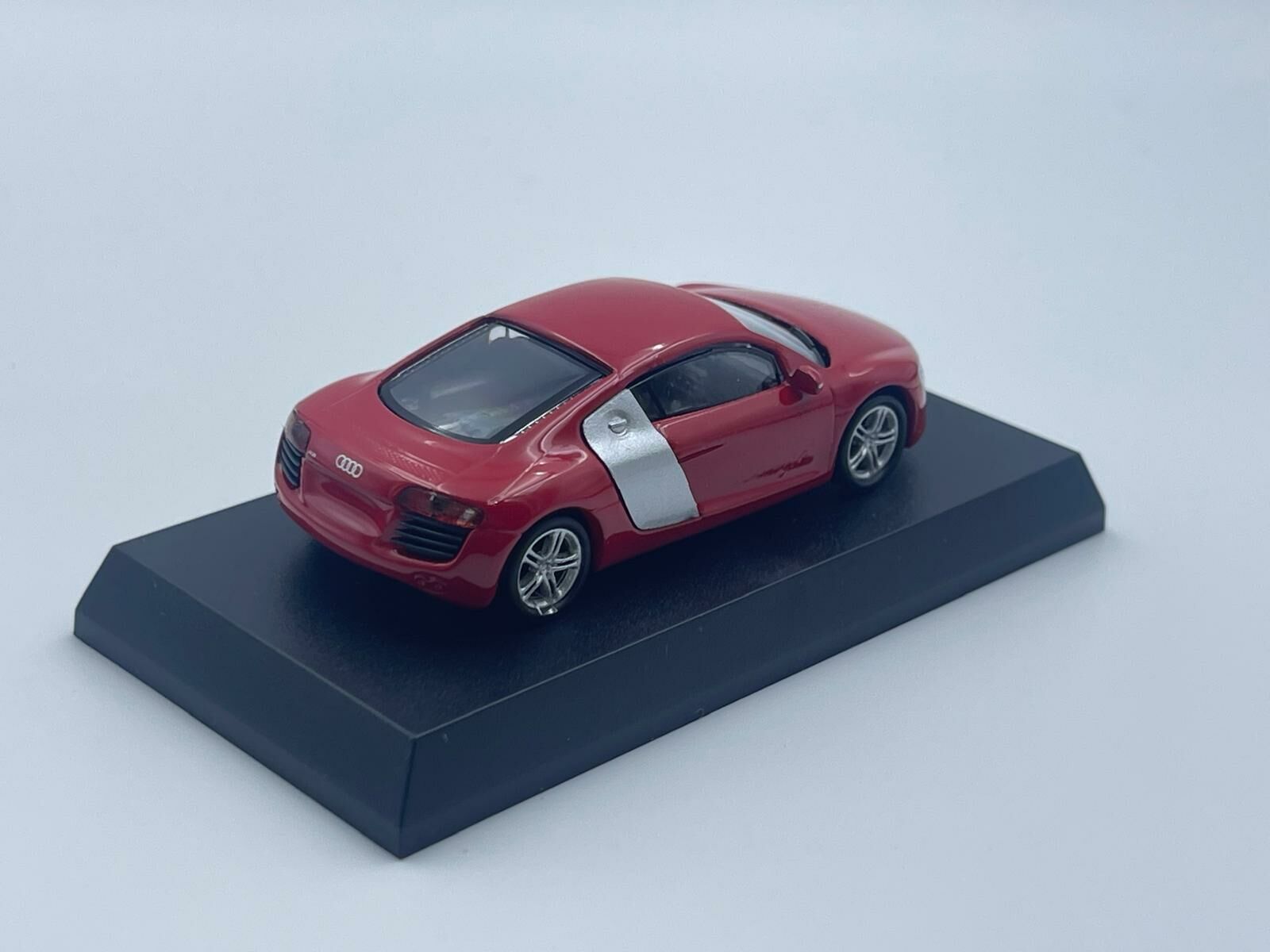 KYOSHO AUDI R8 RED