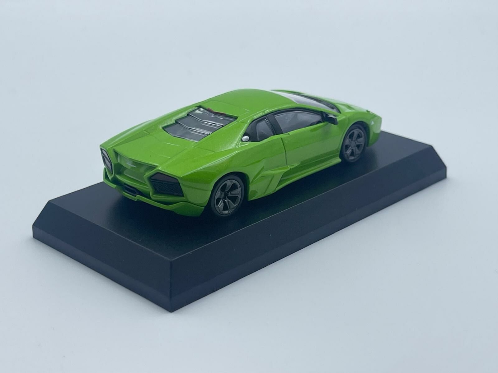 KYOSHO LAMBORGHINI REVENTON GREEN