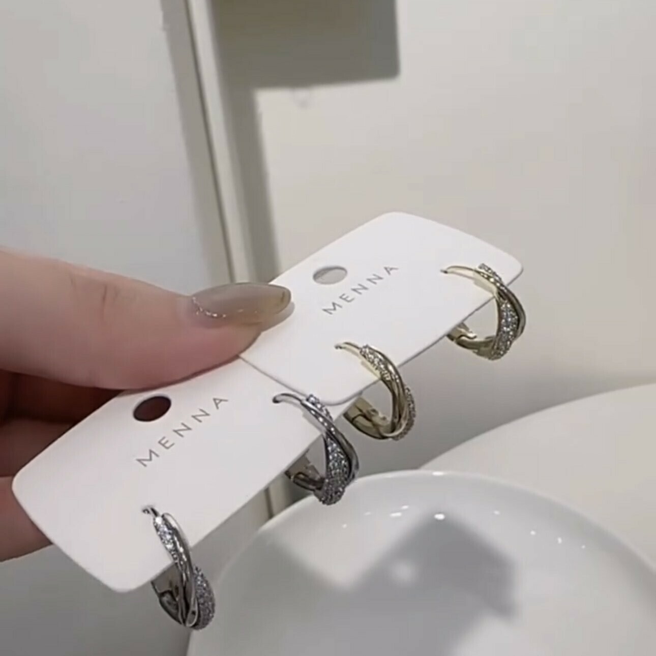 扭結滿鑽大圈易扣