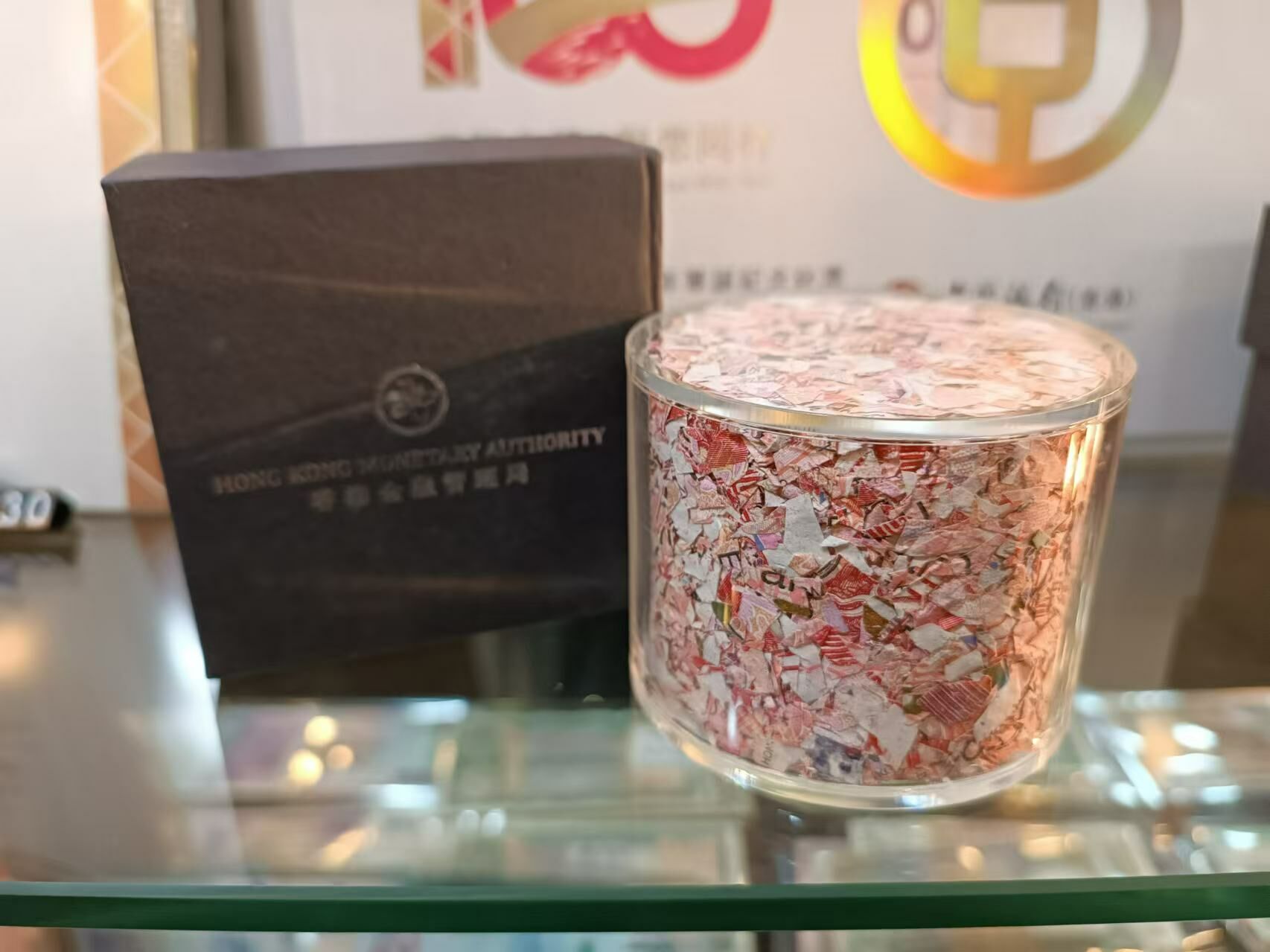 香港壹佰圓紙鎮