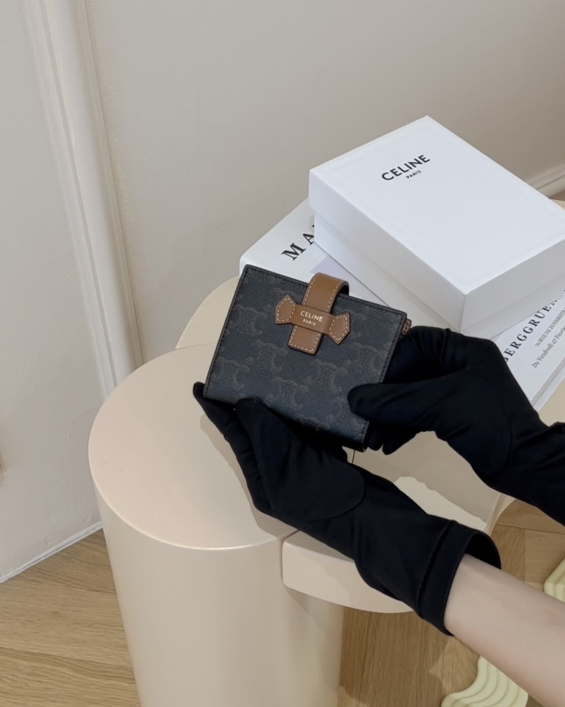 CELINE｜帆布小羊皮對開短夾 深老花