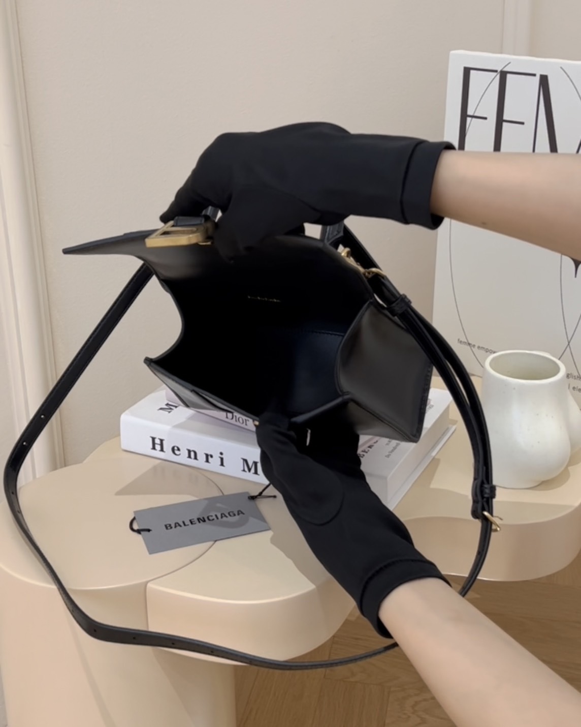 BALENCIAGA｜滑面款沙漏包XS 黑金