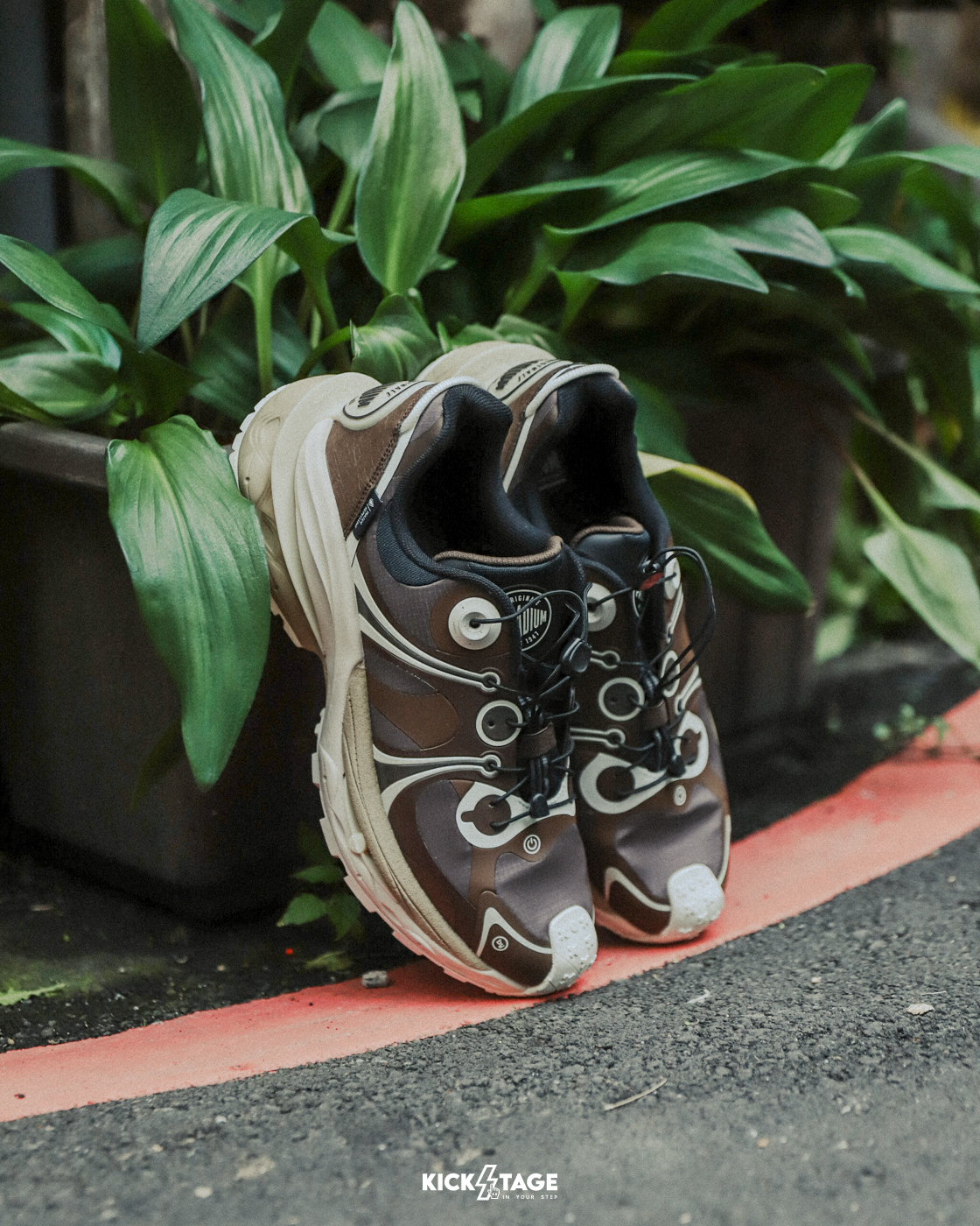 **特價商品售出不退換**男鞋 PALLADIUM PALLALOOP VIBRAM® 咖啡 黃金大底 異材質 拼接 復古 老爹 休閒鞋【09323-202】