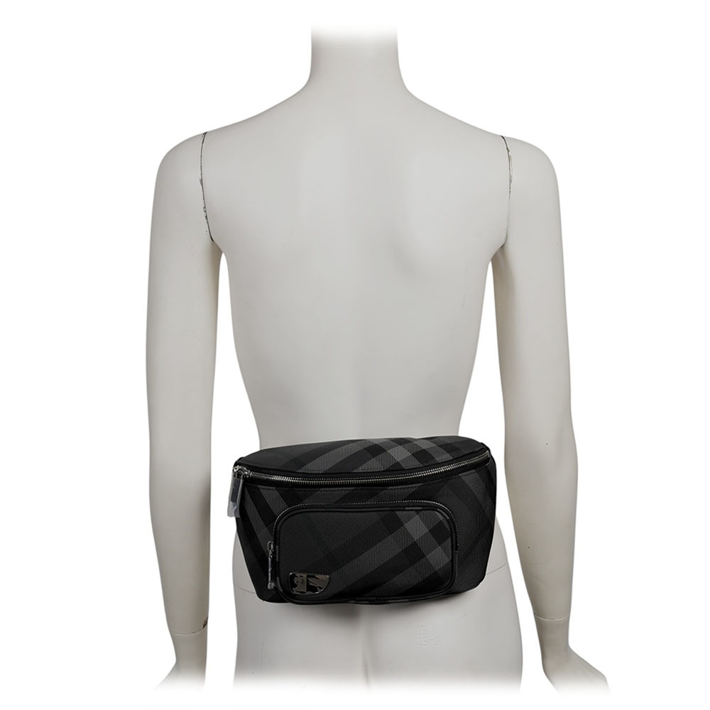 【BURBERRY】Grid 戰馬盾牌標誌格紋腰包(炭灰色) 8097411 A1208