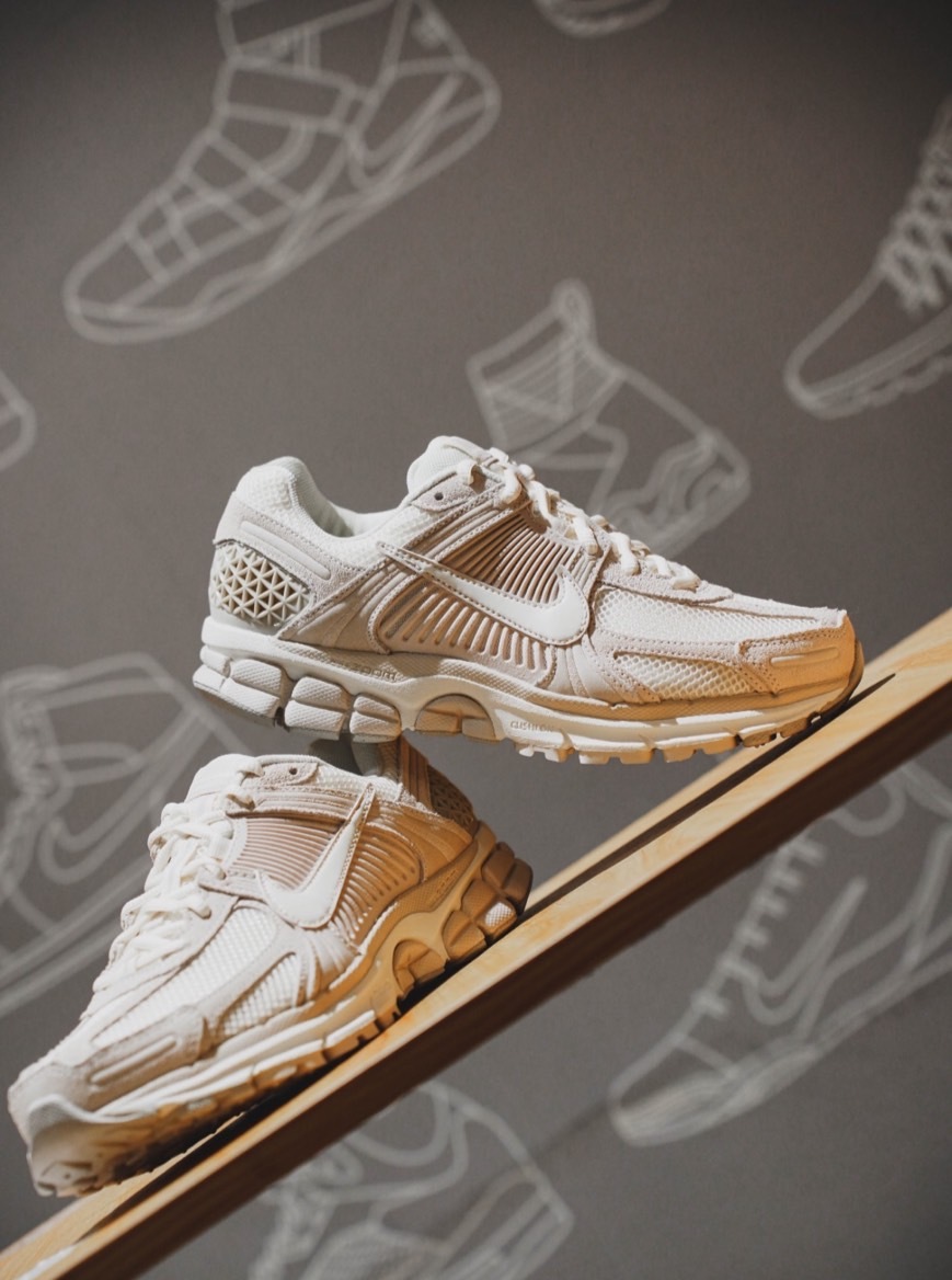 NIKE ZOOM VOMERO 5 Light Orewood Brown 奶茶 復古 麂皮 鞋帶3M反光 休閒鞋 HF1553100