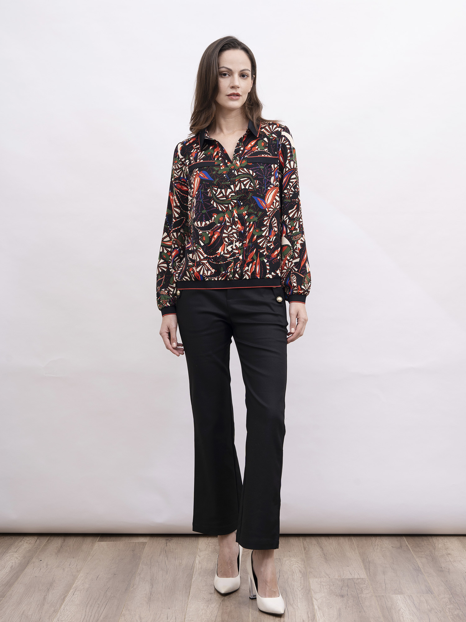 mi-tu 印花V領上衣