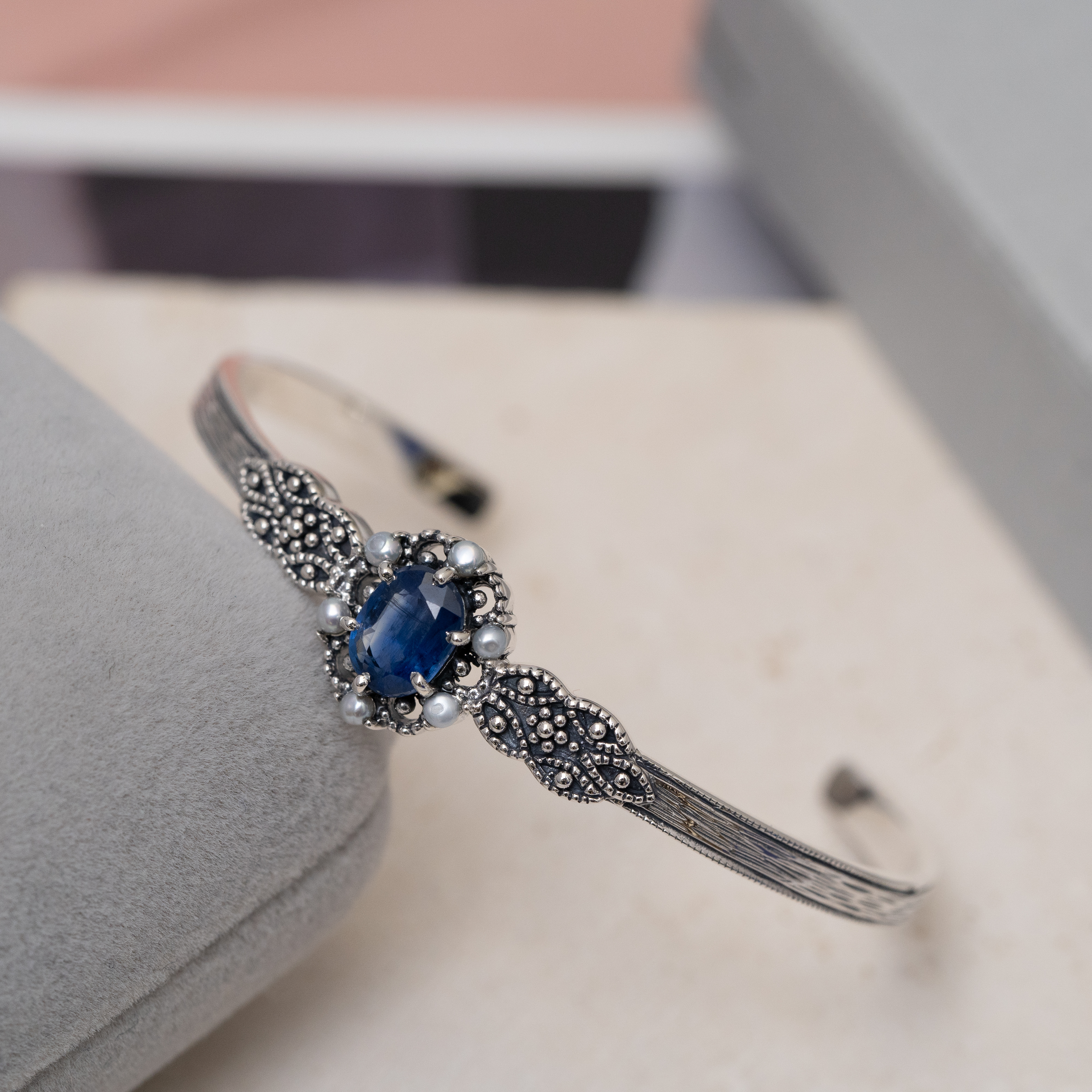 Svb153 （topaz 藍托珀斯）自家設計