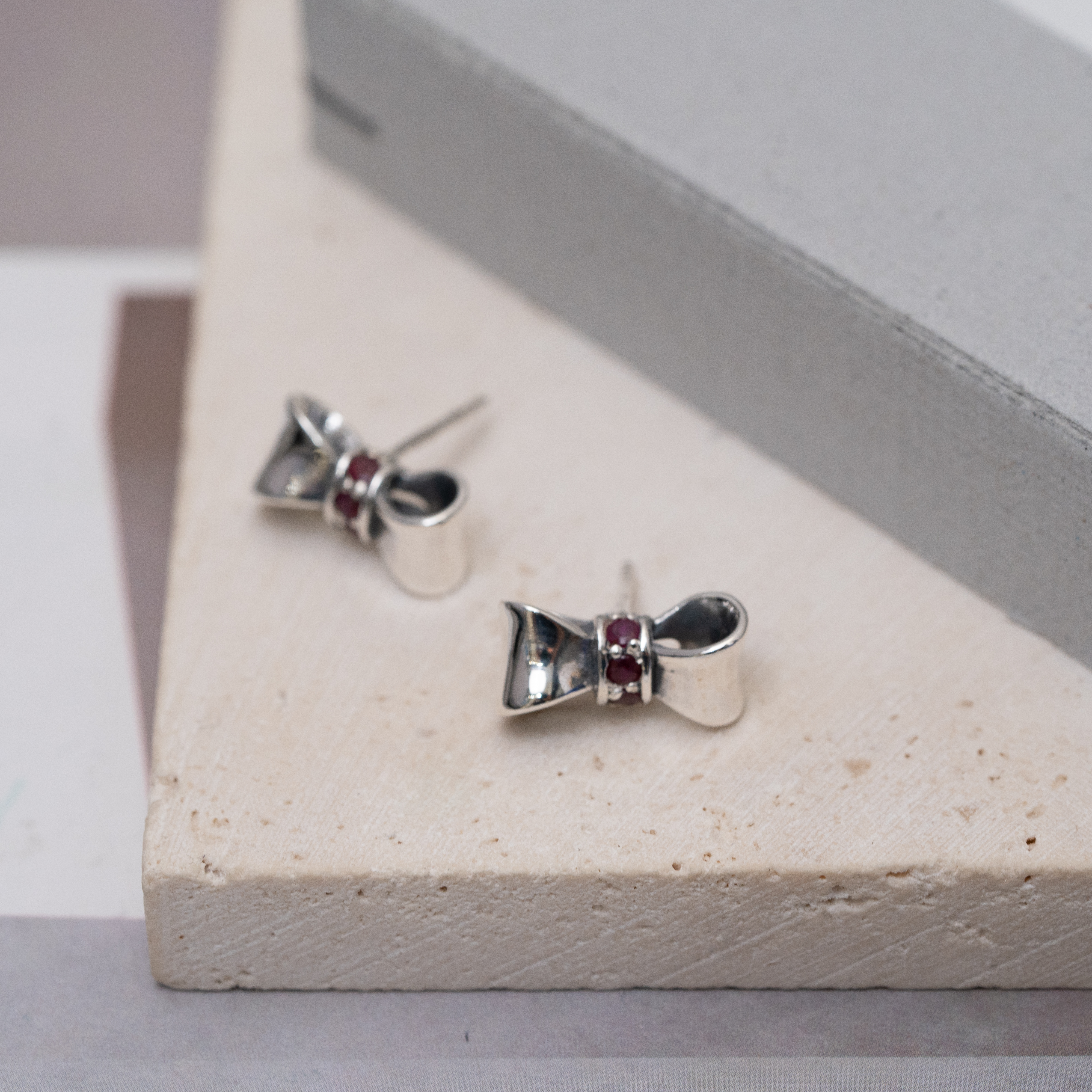 Sve54 (ruby 紅寶石）自家設計