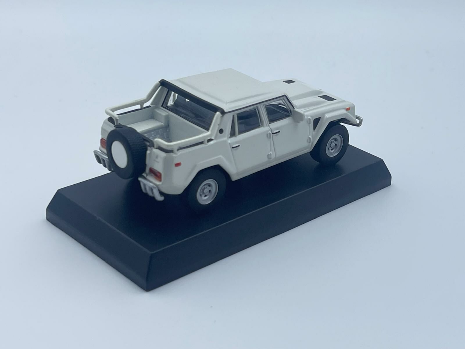 KYOSHO LAMBORGHINI LM002 WHITE