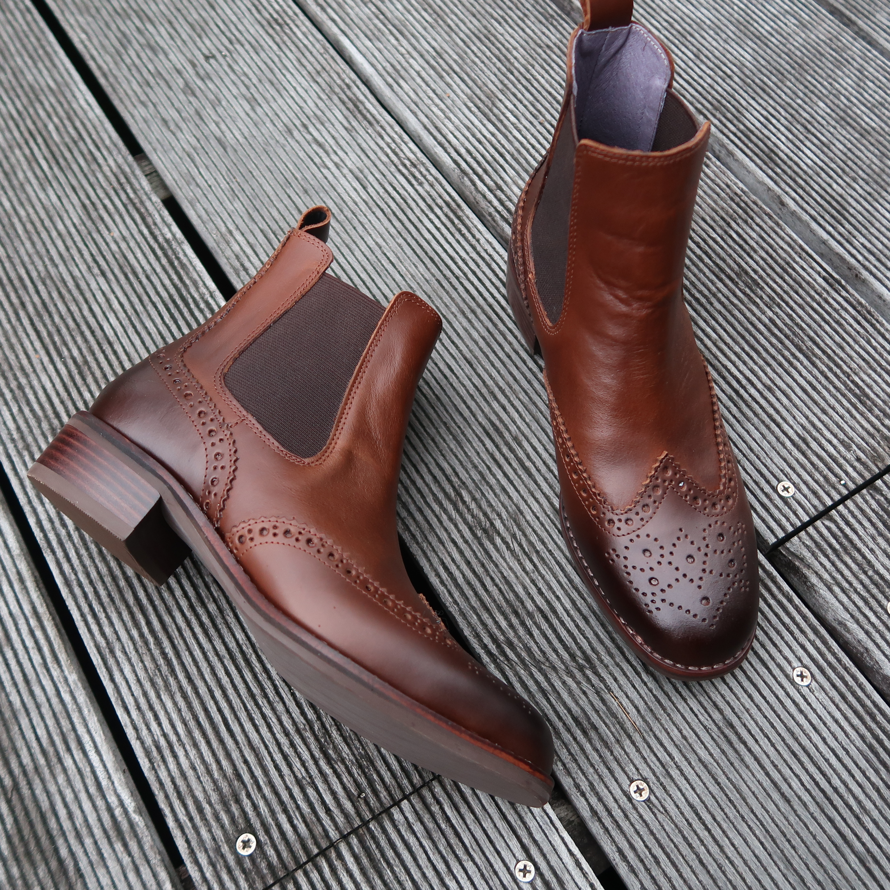 【台灣工藝之美】MIT手工鞋chelsea boots微方楦整片式牛皮雕花切爾西短靴卻爾喜靴