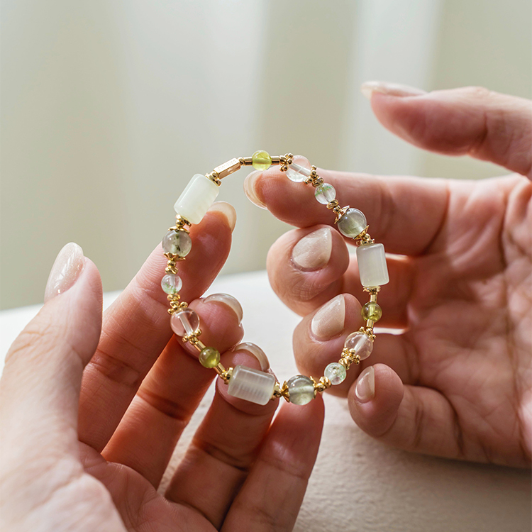 離開：綠紋石｜翠幽靈｜檸檬晶｜綠兔毛｜橄欖石