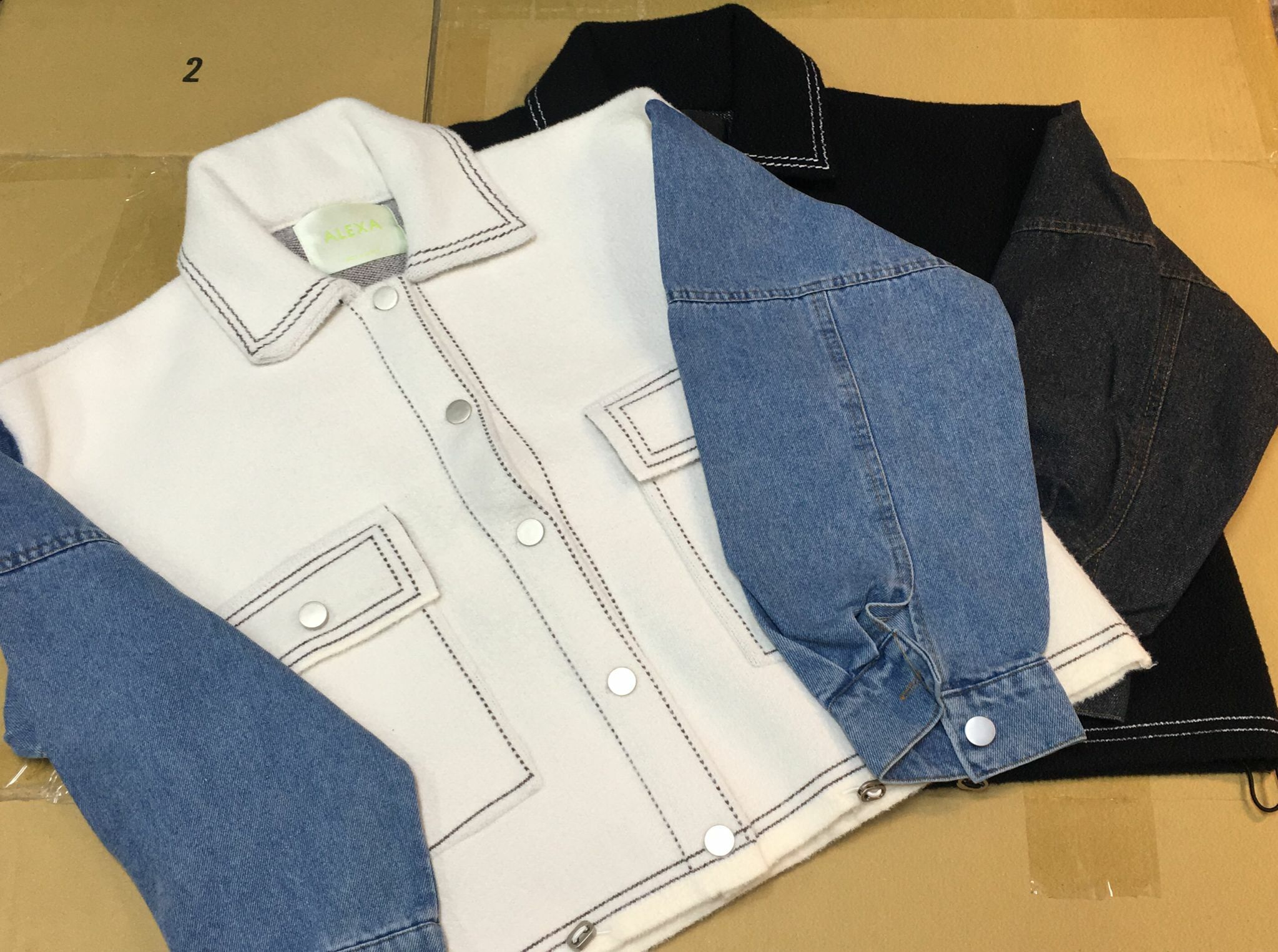 現貨 韓國拼色袖外套（此為清貨價貨品不設退換） (AT11 482)