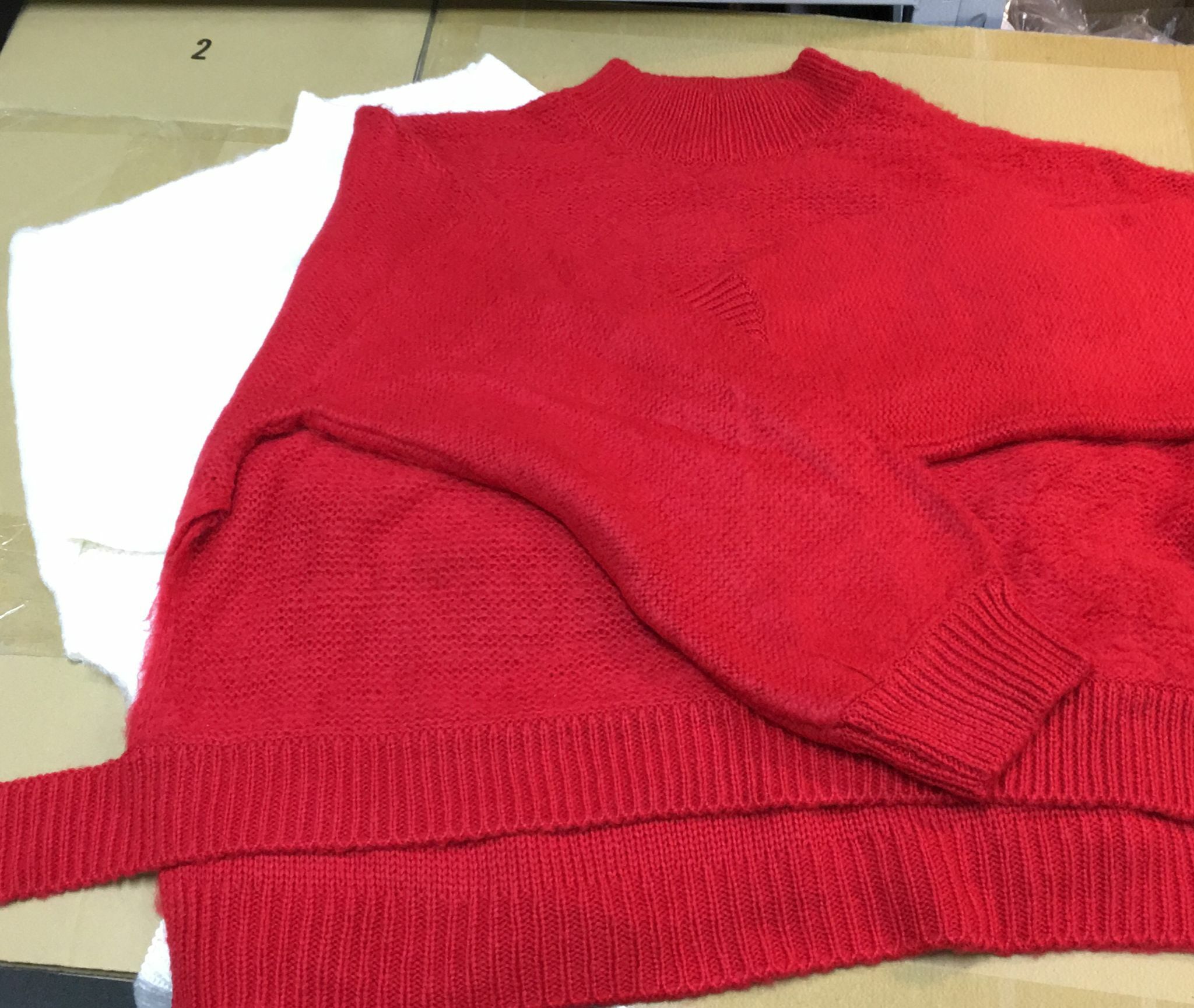 現貨 韓國樽領冷衫（此為清貨價貨品不設退換）(AT11 483)