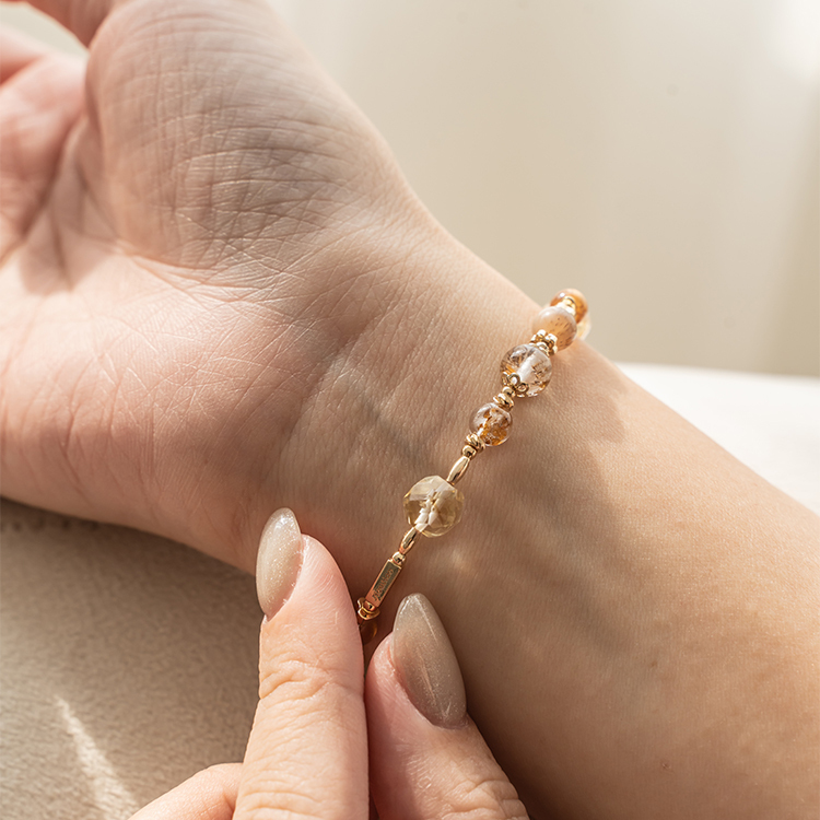 裂痕：金字塔黃水晶｜黃酮礦膠花｜骨幹金太陽｜橙石榴｜羽毛鈦