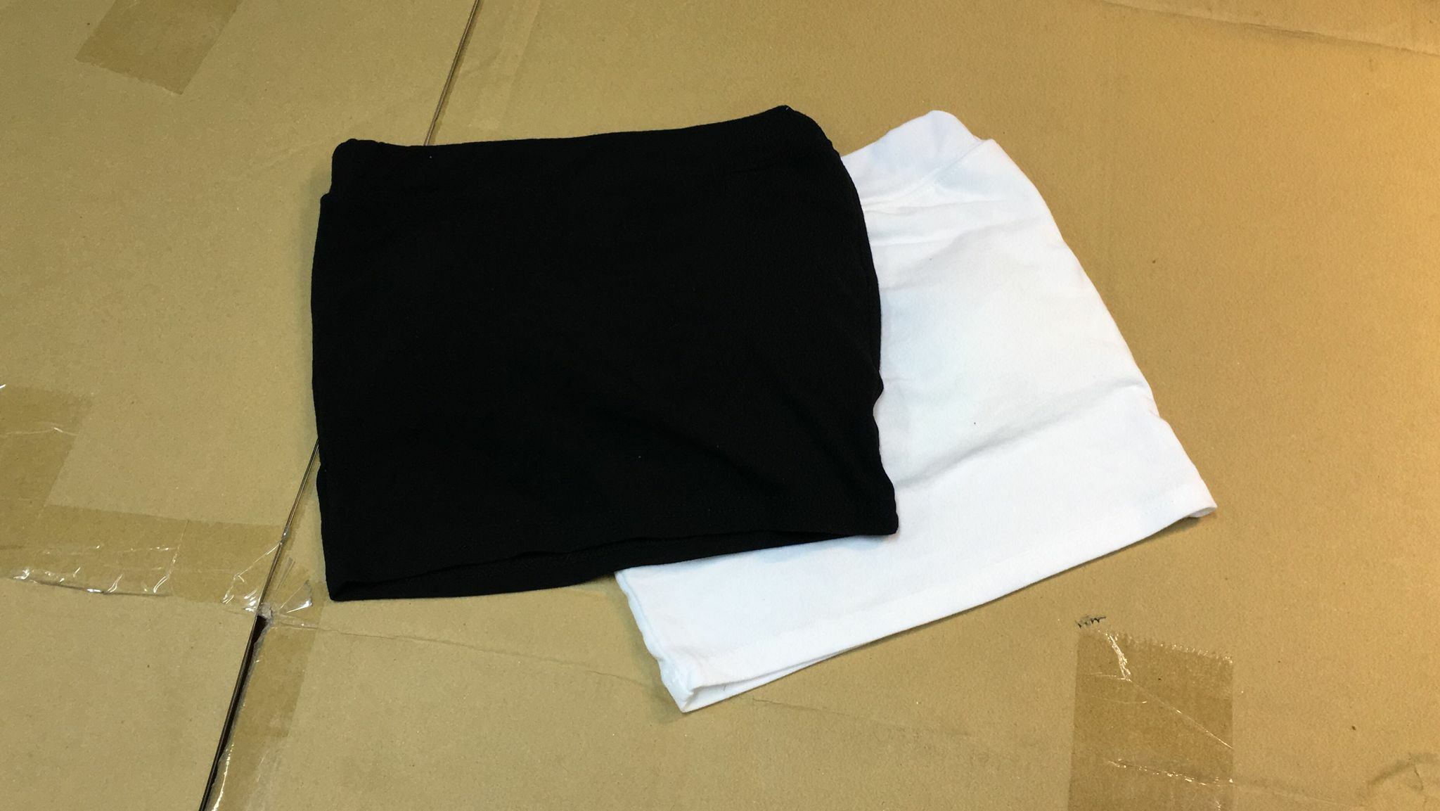 現貨韓國有墊打底TOP（此為清貨價貨品不設退換） (AT11 499)