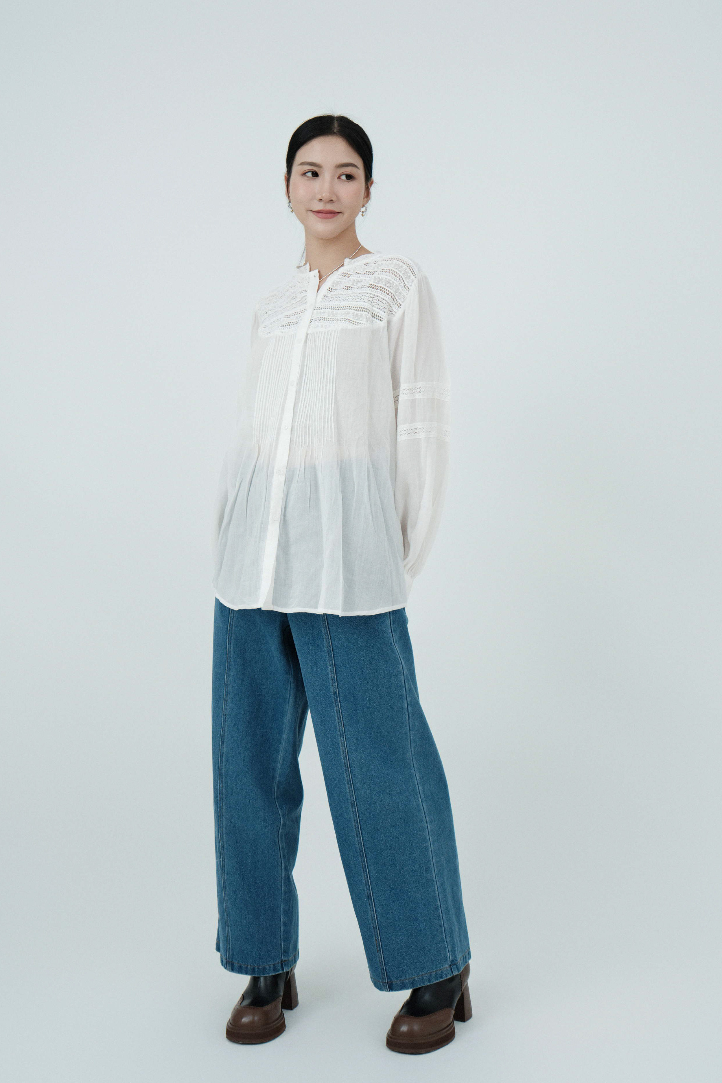 蕾絲領透薄棉恤衫（現貨款式）