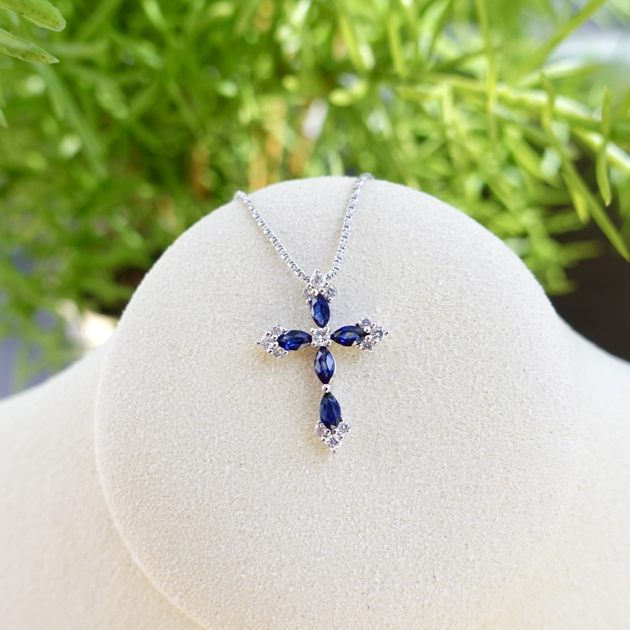18K金藍寶石鑽石吊墜 - 十字架