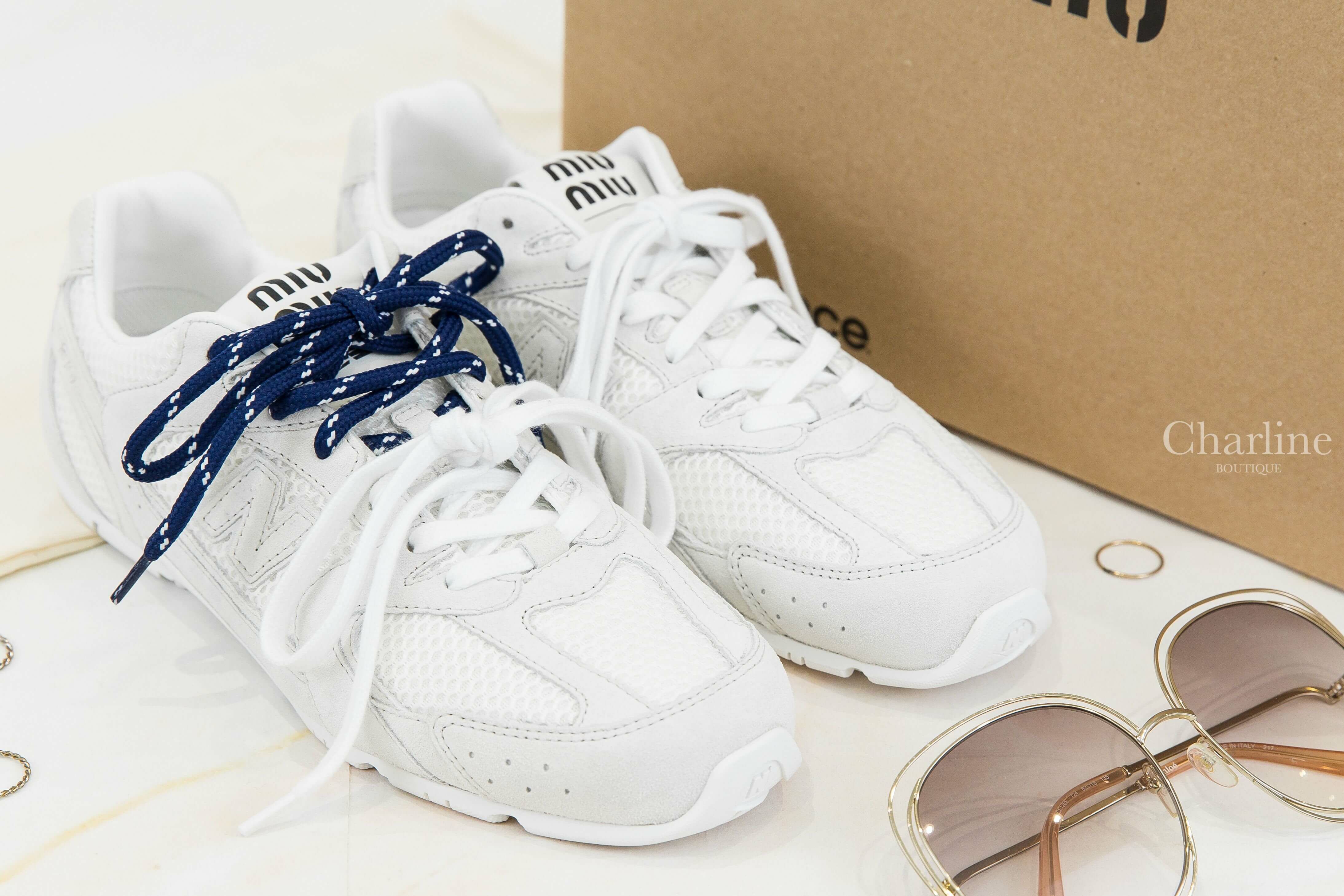 Miu Miu New Balance X Miu Miu 530 Sl Suede And Mesh Sneakers 白色聯名款麂皮網眼白色藍色鞋帶運動鞋-Charline Boutique 精品代購