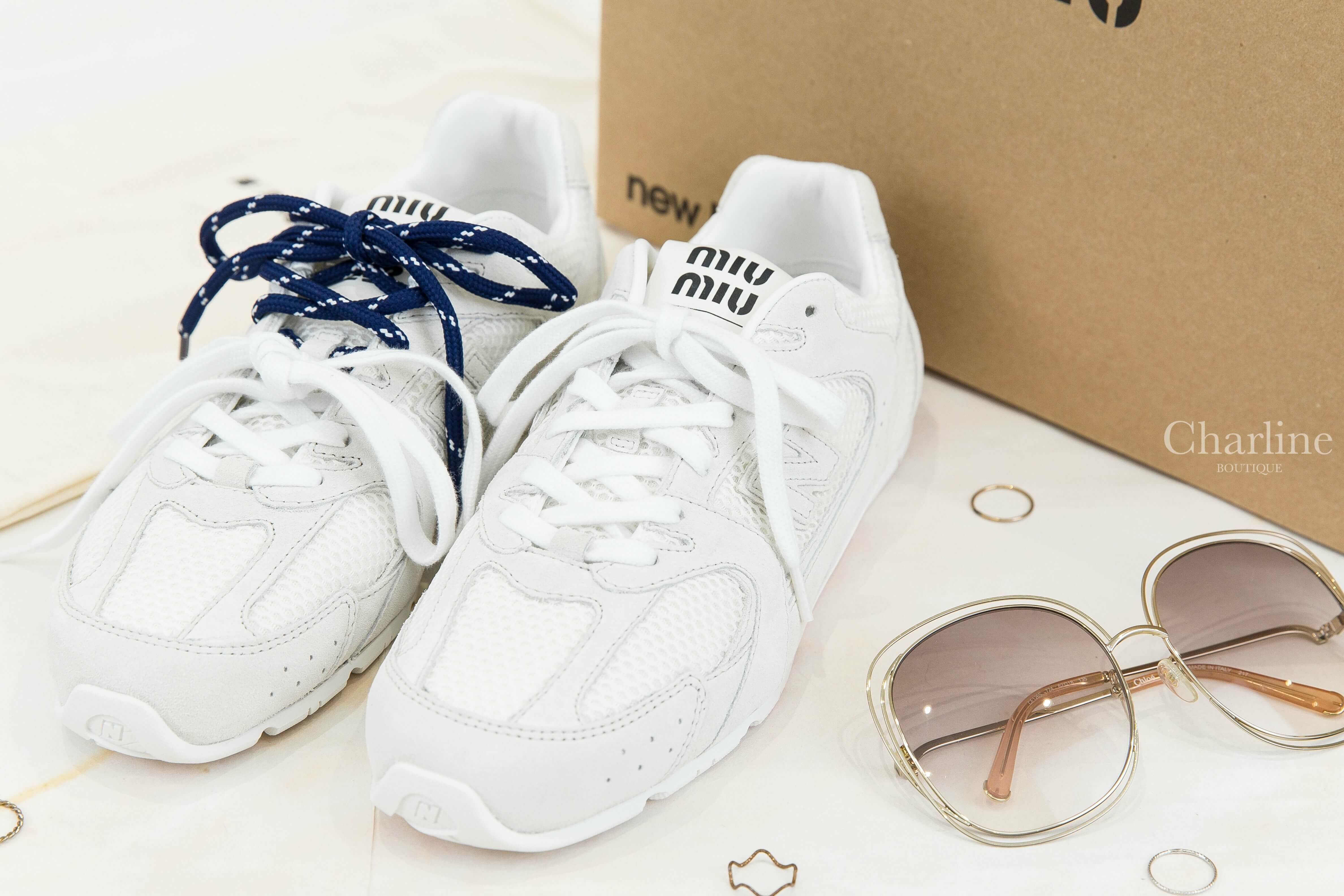 Miu Miu New Balance X Miu Miu 530 Sl Suede And Mesh Sneakers 白色聯名款麂皮網眼白色藍色鞋帶運動鞋-Charline Boutique 精品代購