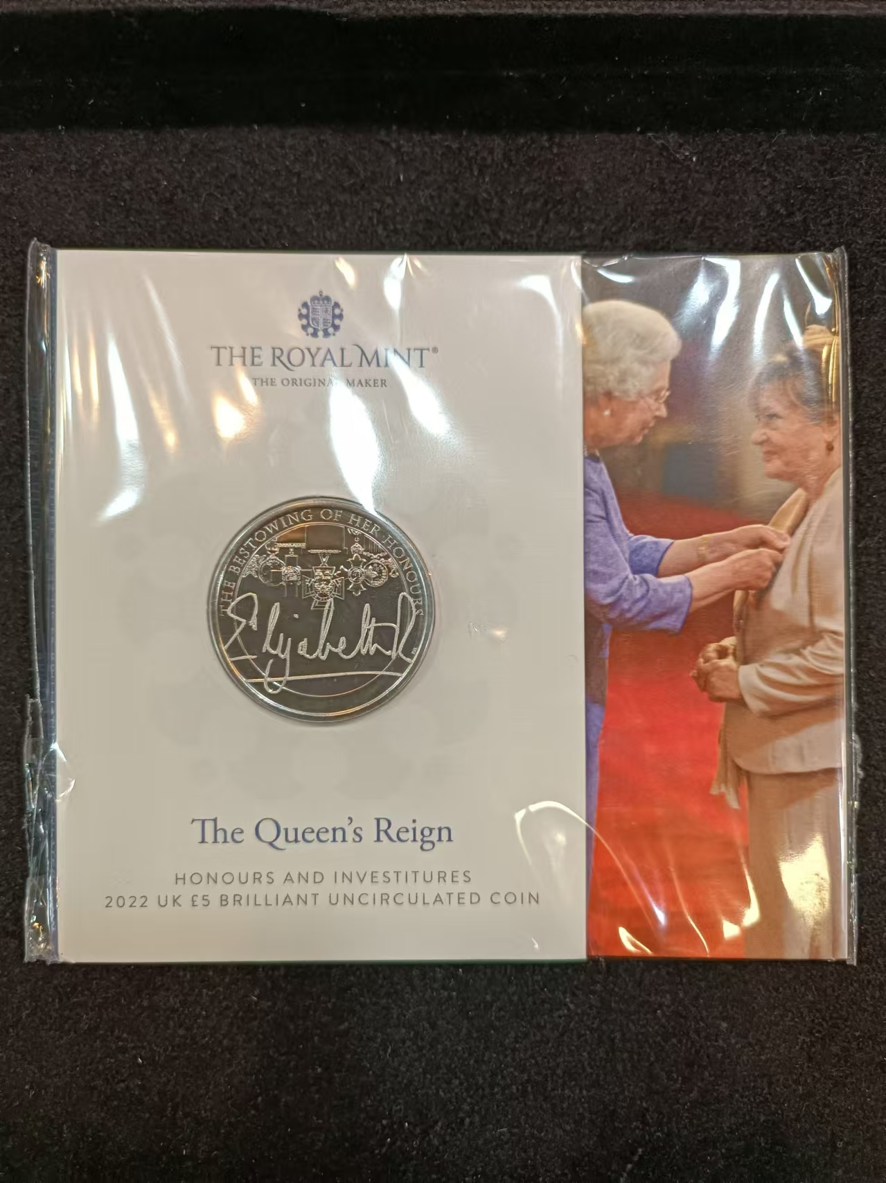 女皇榮譽授勳紀念幣