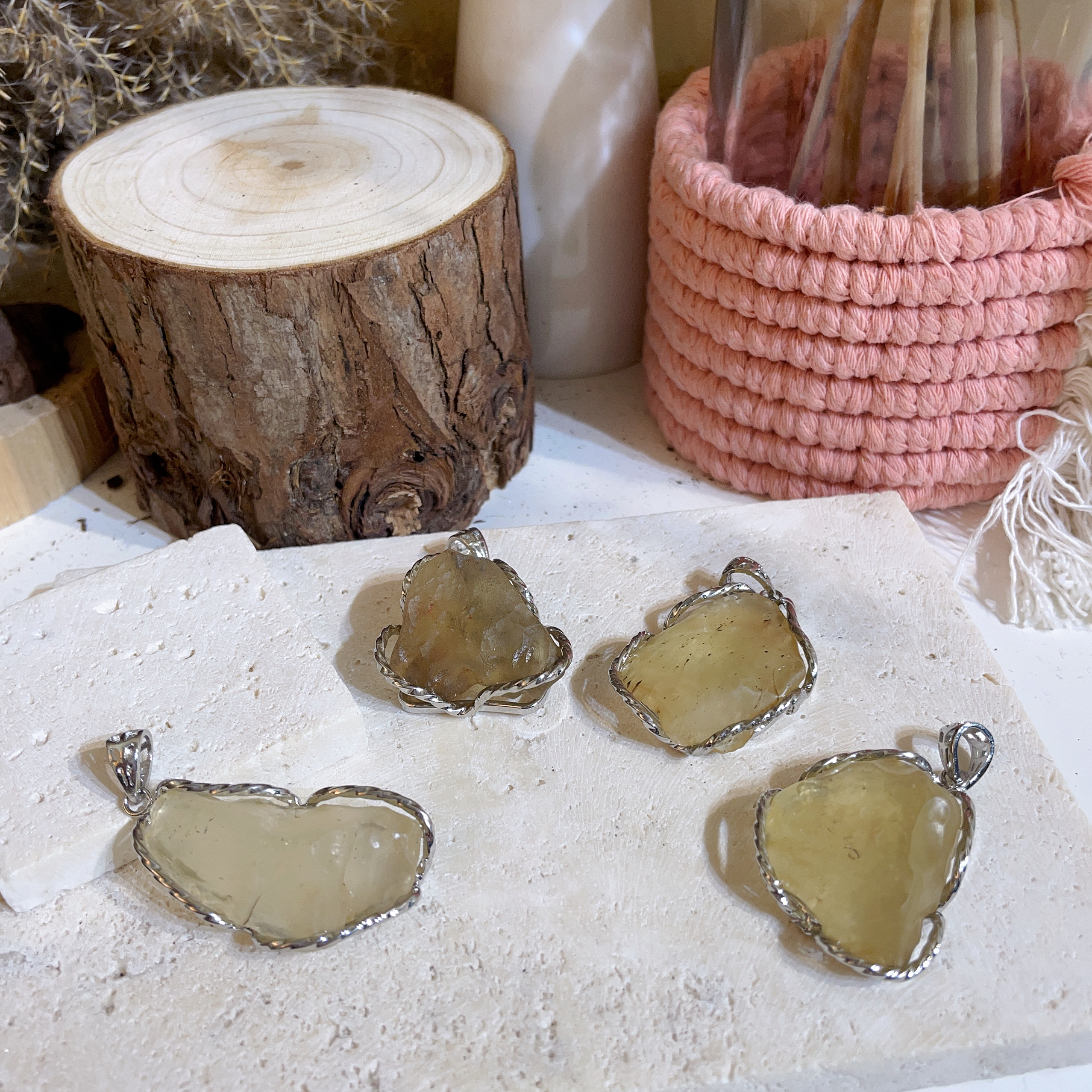 買一送一～利比亞隕石原石鈦鋼吊墜