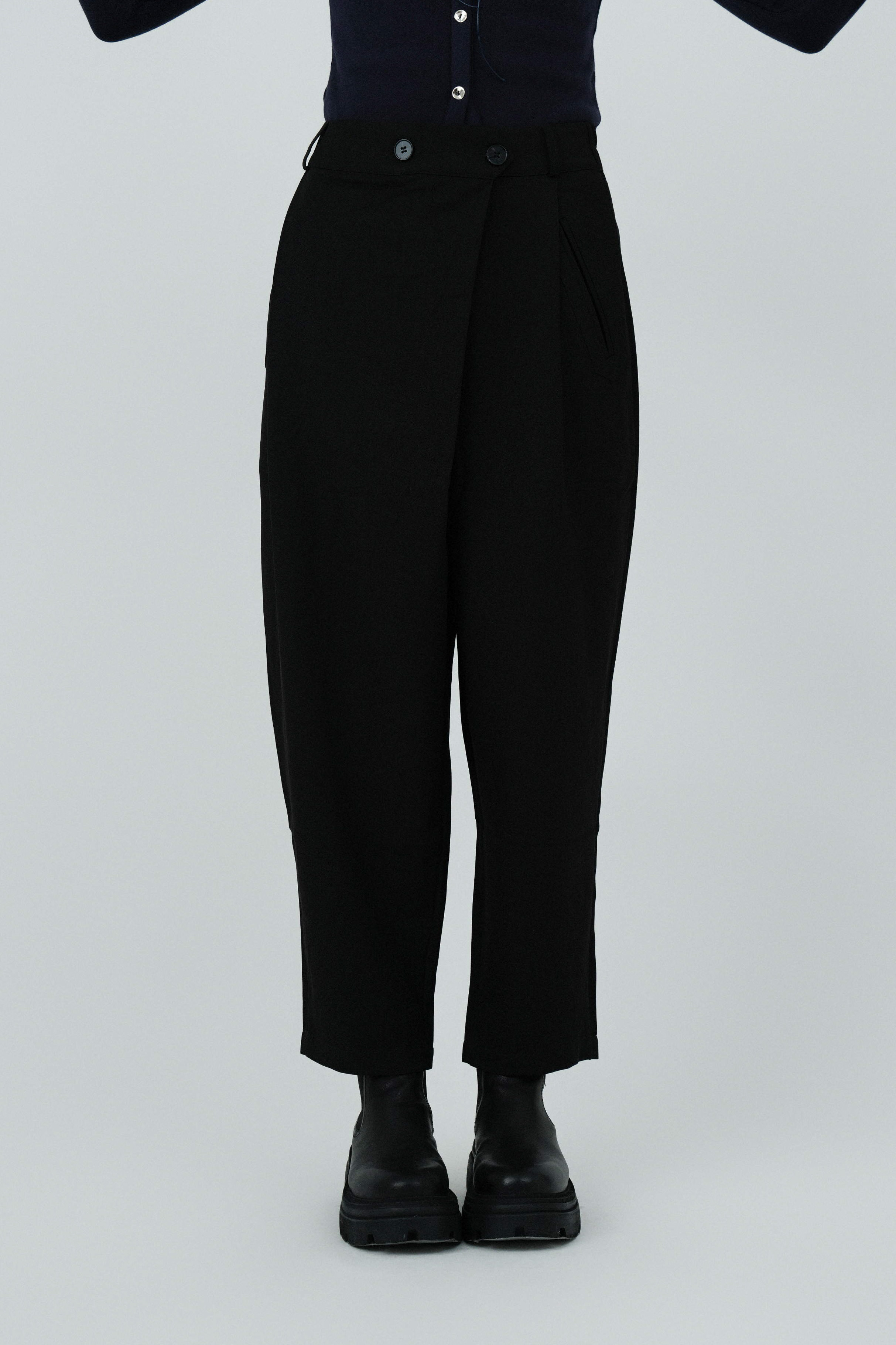 右冚修腳闊西褲（現貨款式）