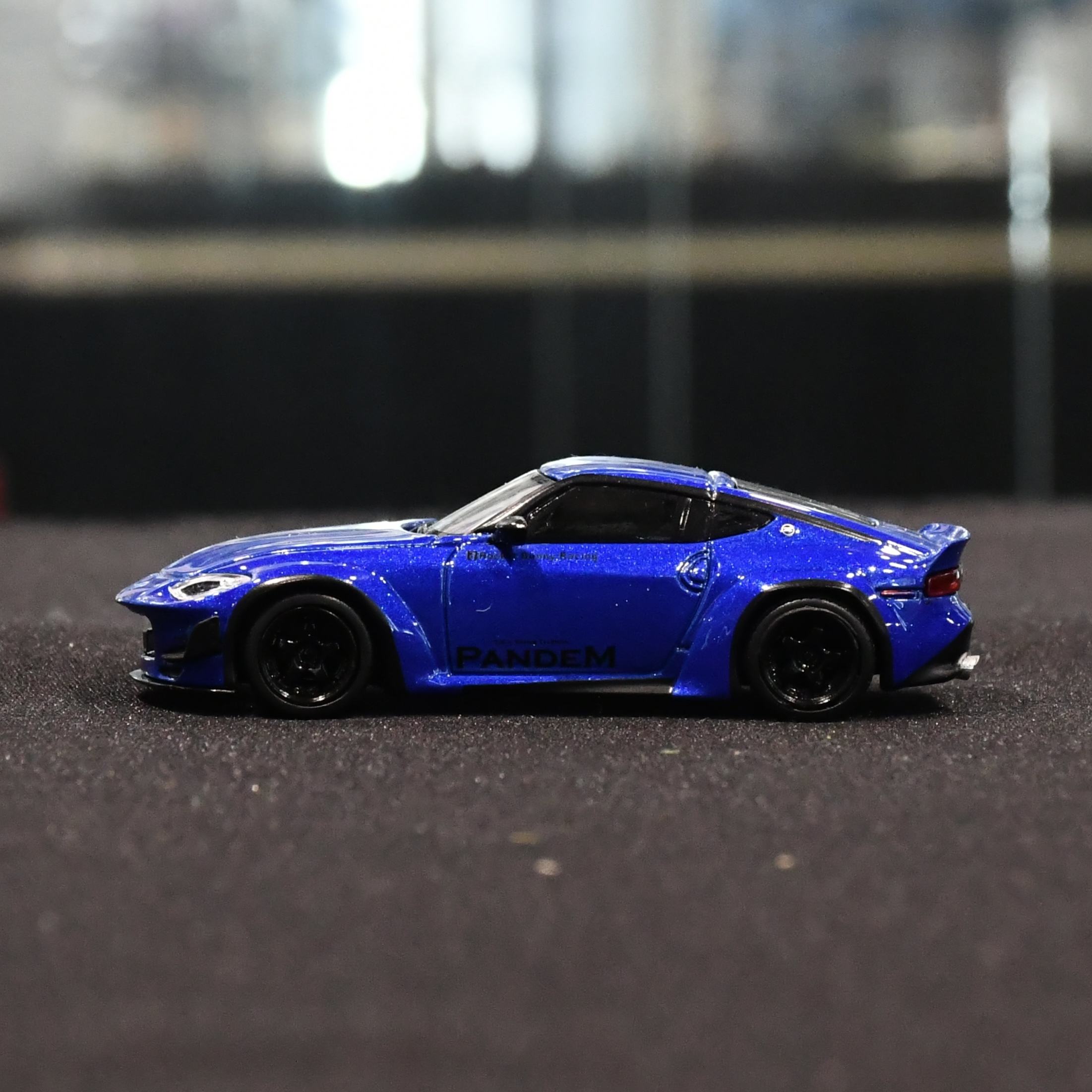 MINI GT 778 Nissan Z Pandem Seiran Blue