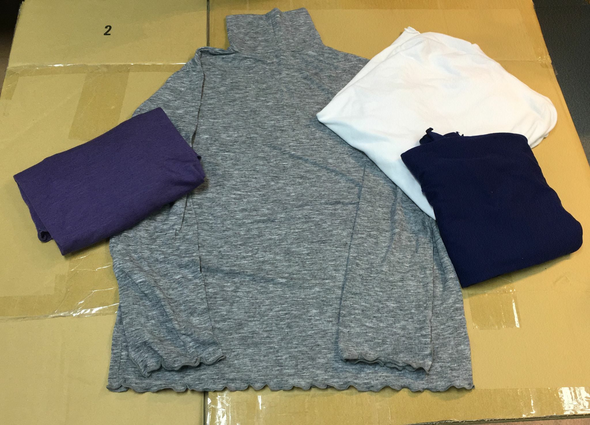 現貨韓國長袖樽領TEE（此為清貨價貨品不設退換） (AT11 501)