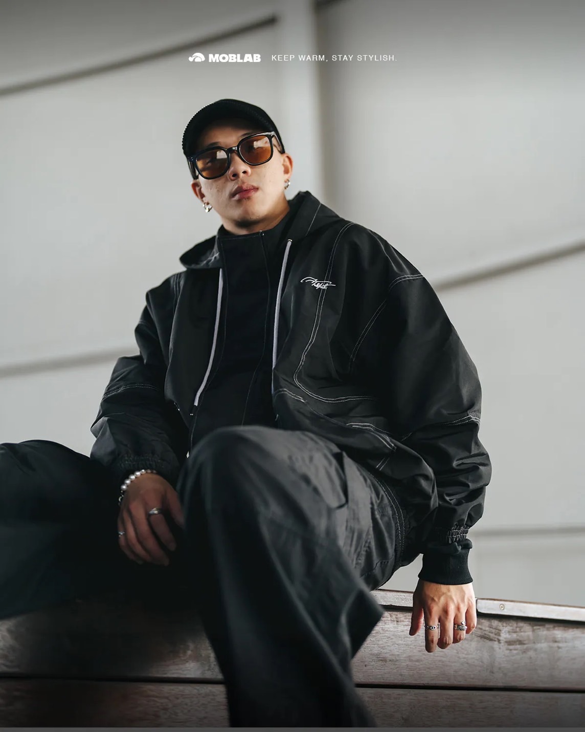 #現貨 MOBLAB 防潑水衝鋒外套 兩色