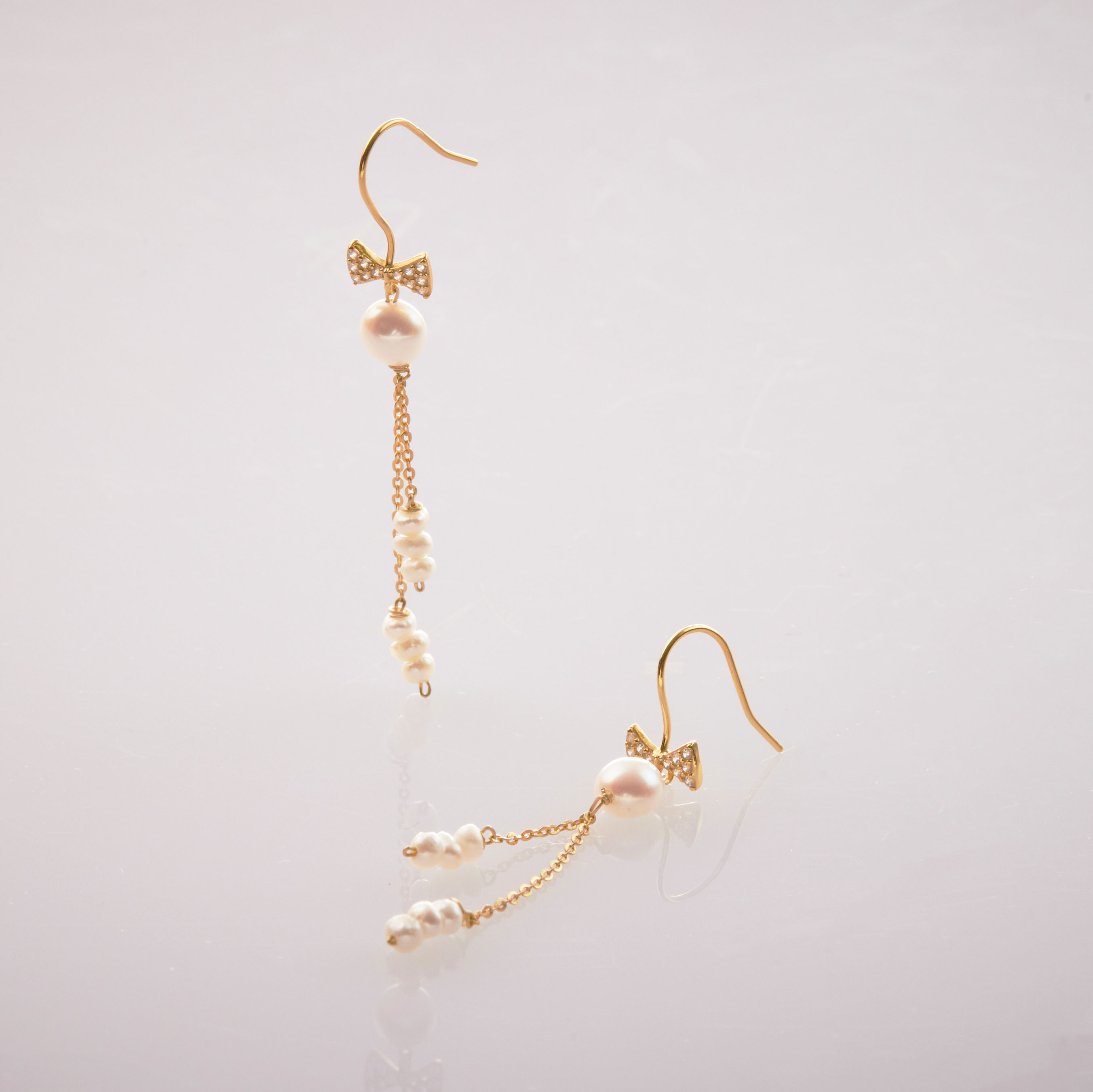 E1726  |純銀蝴蝶結淡水珍珠耳環