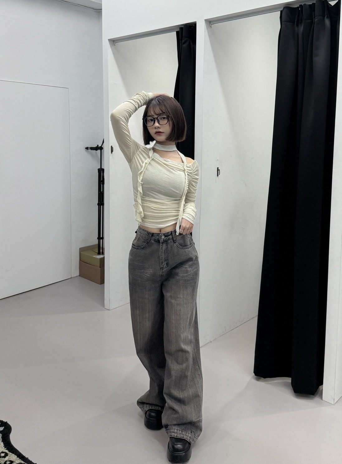 (GOAL) 8119 褲子穿反了 刷鬚紋路牛仔褲