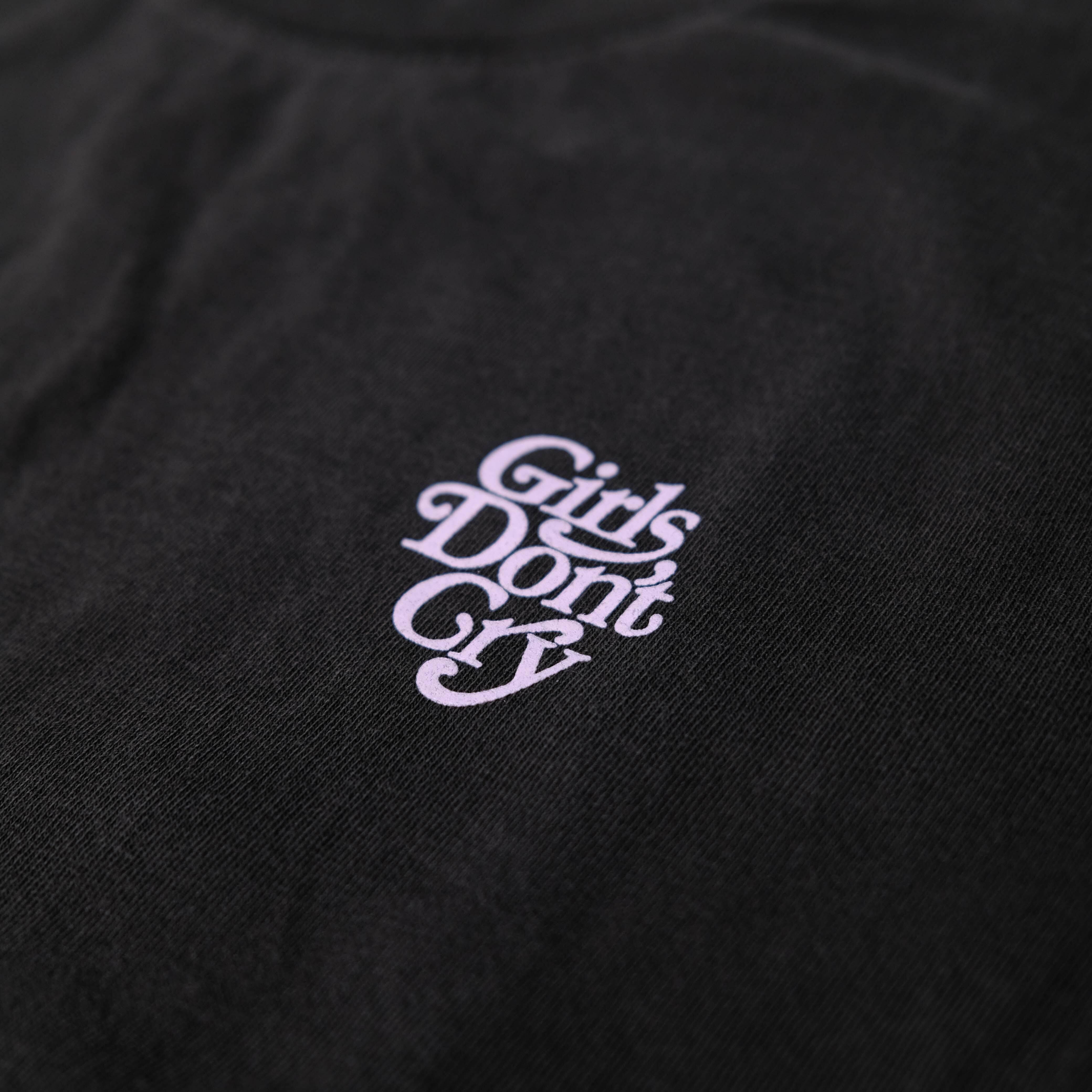 -(B017)-VERDY GIRLS DON'T CRY GDC LOGO T-SHIRT 香港限定 文字LOGO T 膠印短T 深灰粉字