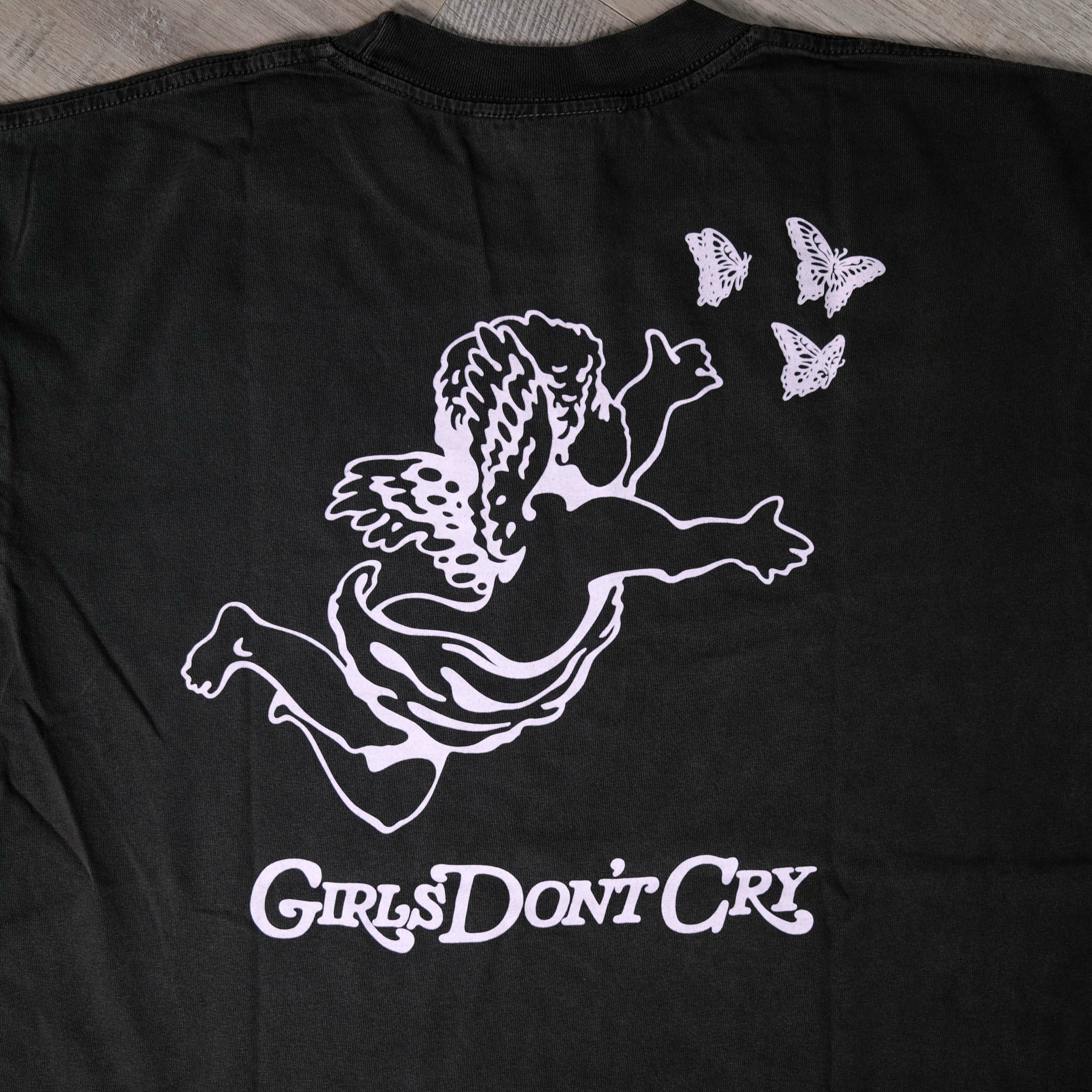 トップス Girls Don't Cry GDC Angel Logo T-Shirt Girls Don't Cry GDC Angel T-shirt - メルカリ