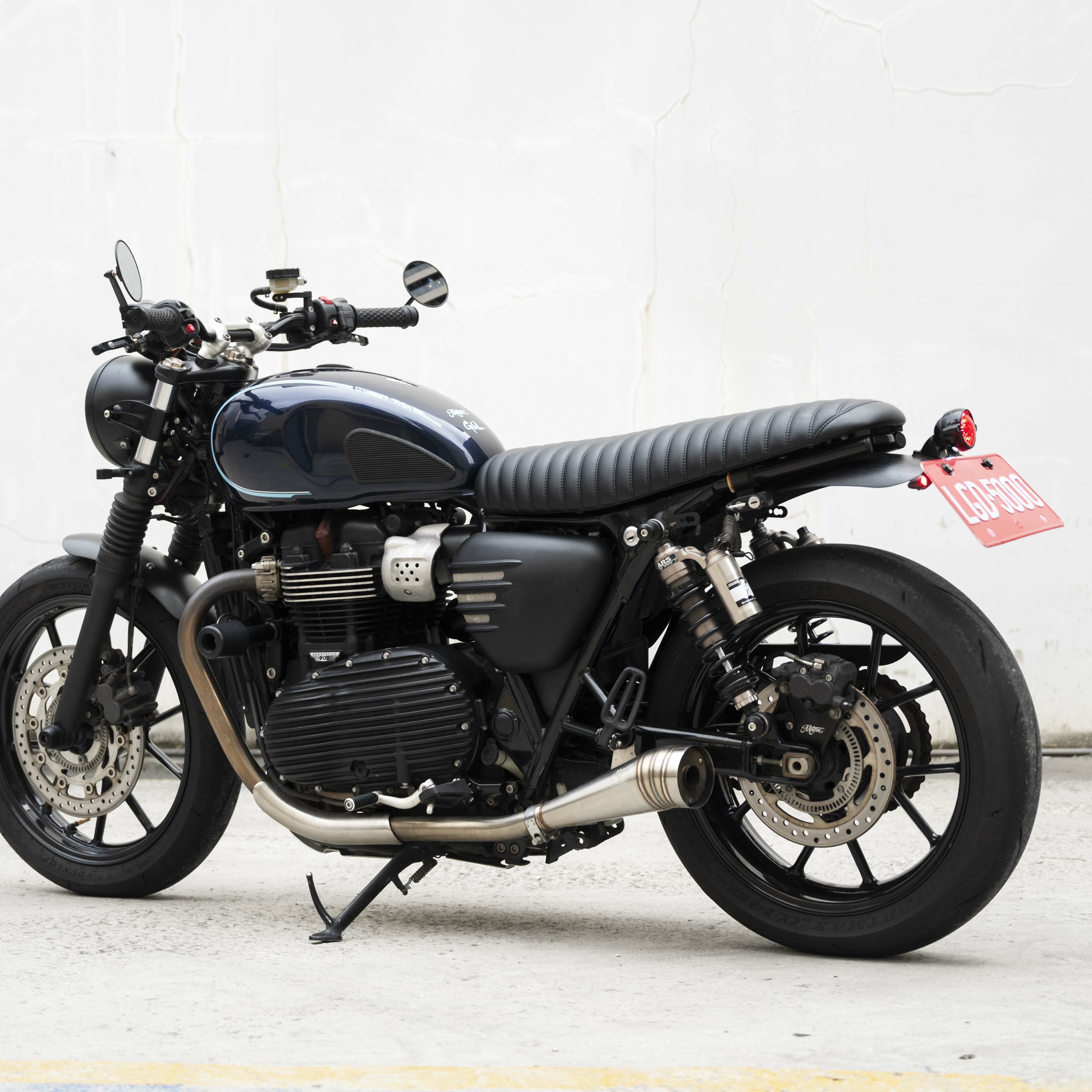 Motone 水冷凱旋專用 後短土除 平尾 - 黑 (已鑽孔)