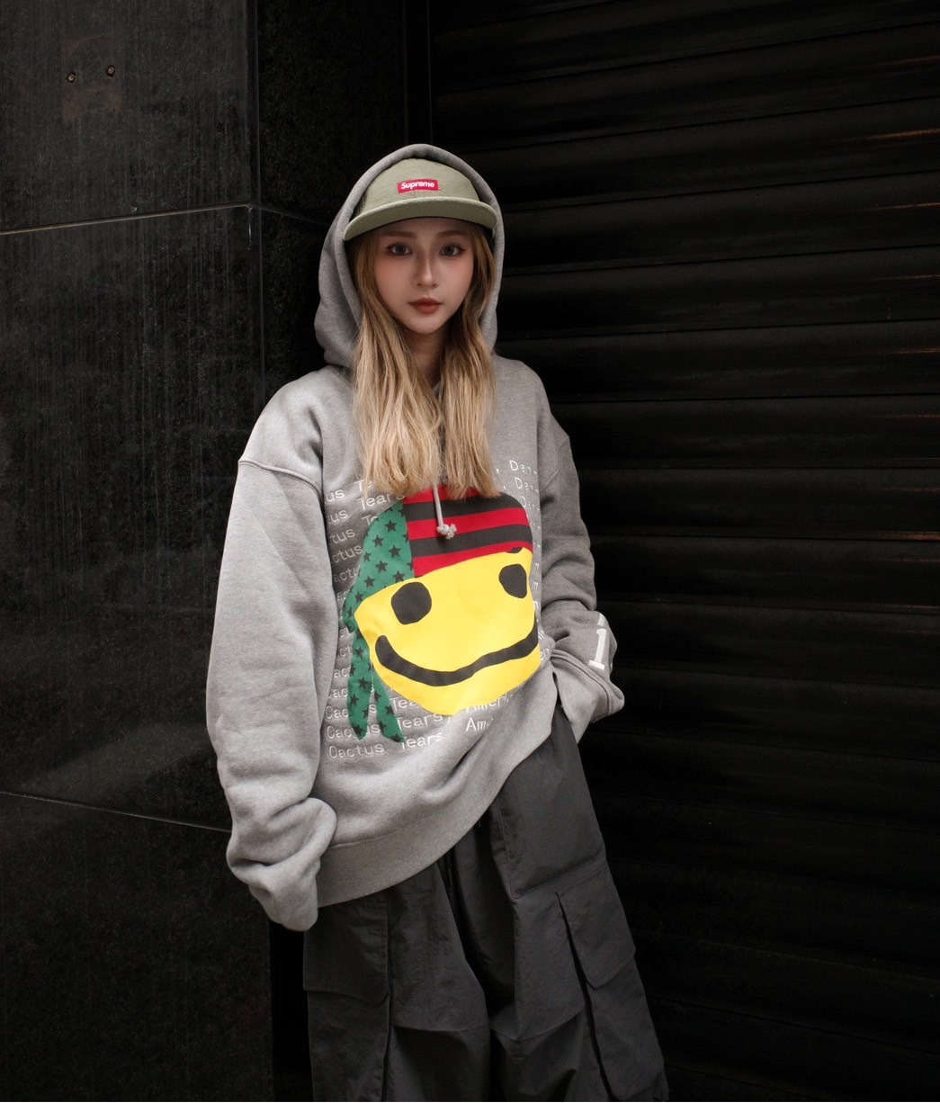 DENIM TEARS CPFM 笑臉帽T 灰色