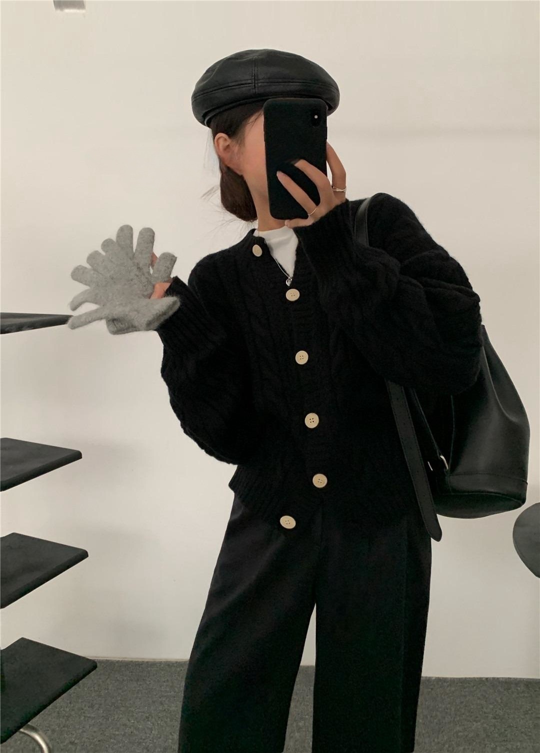 ᴷᴼᴿᴱᴬ 正韓🇰🇷 <現貨>柔軟暖心經典編織麻花針織外套(七色）