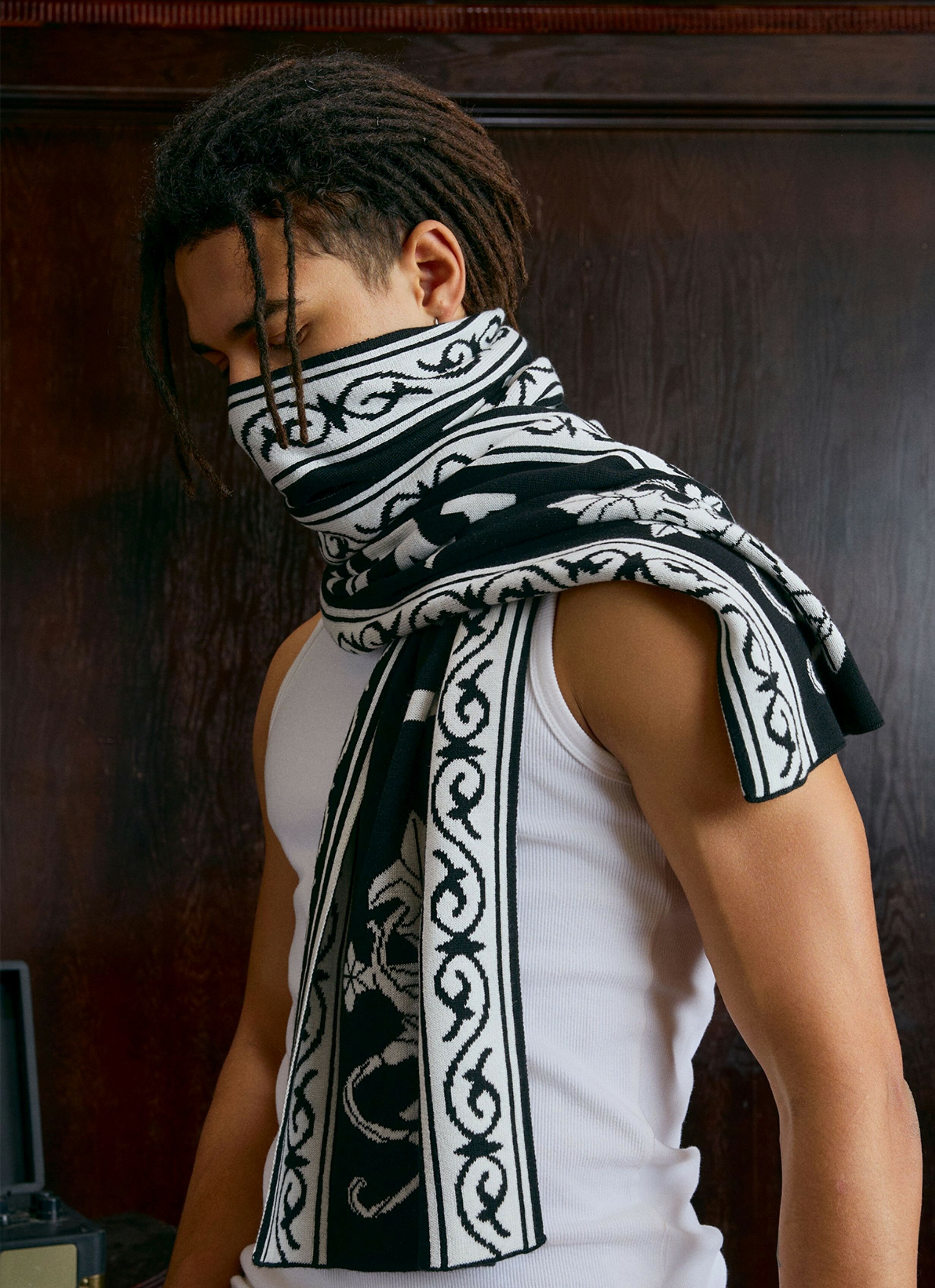 STK SmallTownKid 專輯限定 歌德logo 圍巾