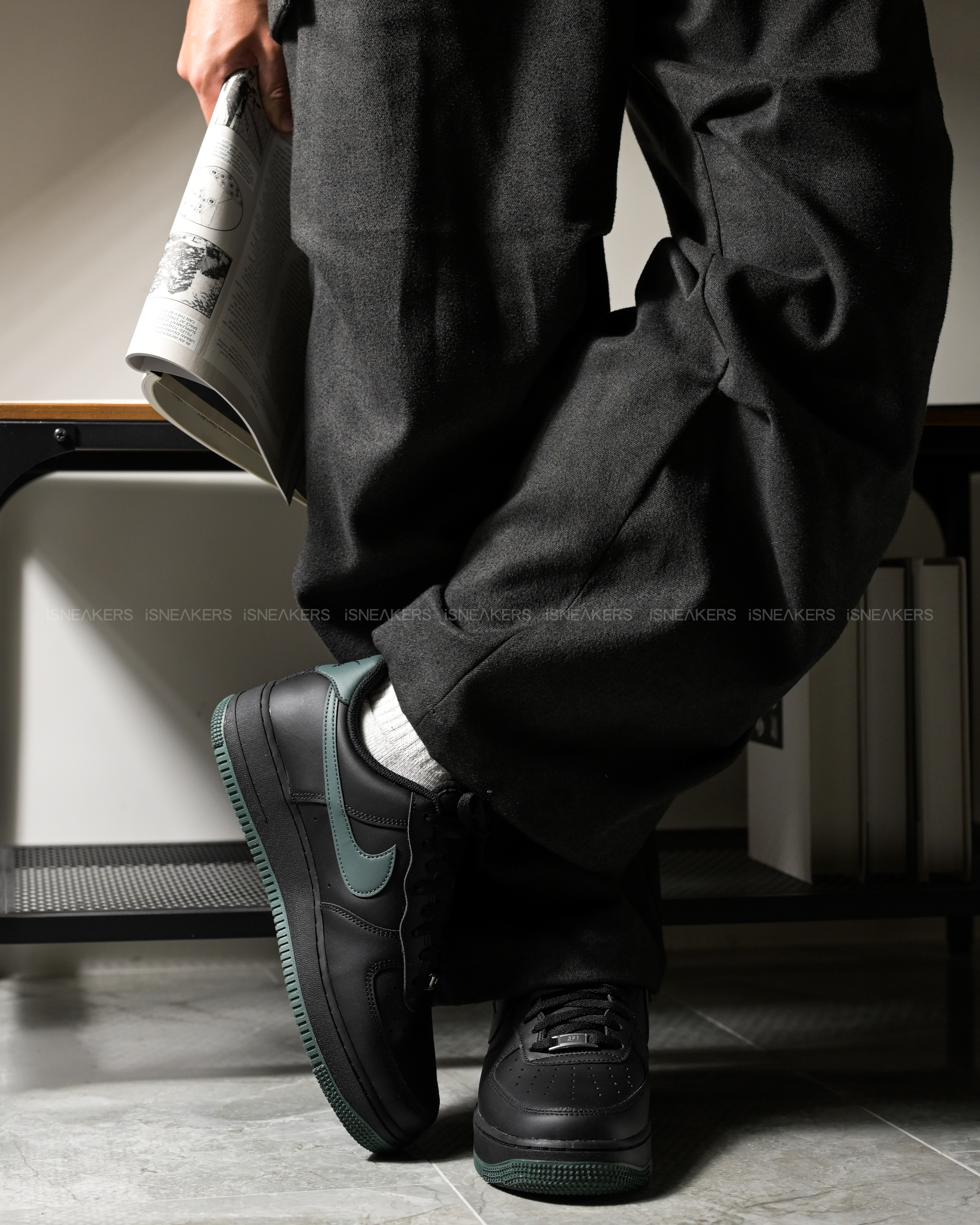 iSNEAKERS｜Nike Air Force 1 Low "Vintage Green" 復古黑綠 FJ4146-001