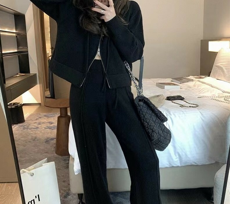 ᴷᴼᴿᴱᴬ 正韓🇰🇷<現貨>慵懶暖織連帽針織外套套裝（三色）