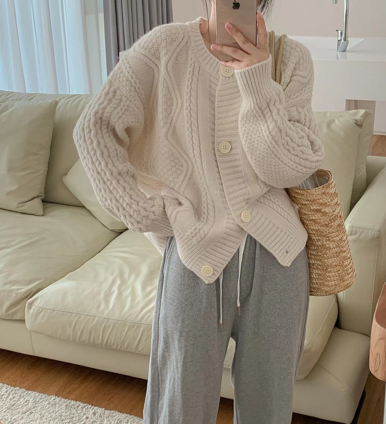 ᴷᴼᴿᴱᴬ 正韓🇰🇷 亮眼暖陽麻花針織外套（五色）