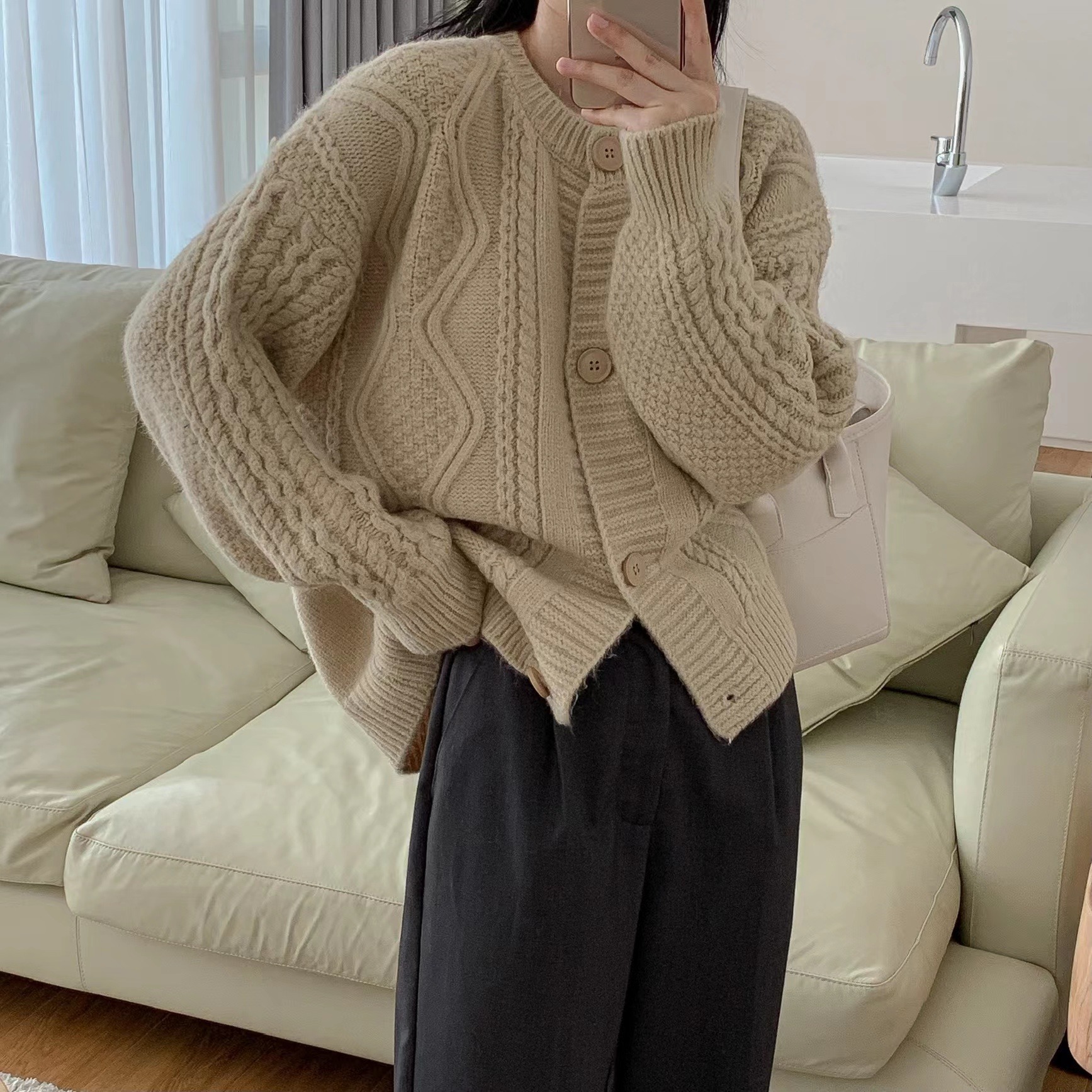 ᴷᴼᴿᴱᴬ 正韓🇰🇷 亮眼暖陽麻花針織外套（五色）