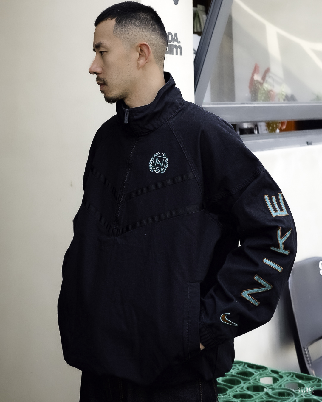 『 NIKE 穿搭神器之一 』復古風 黑衝鋒衣