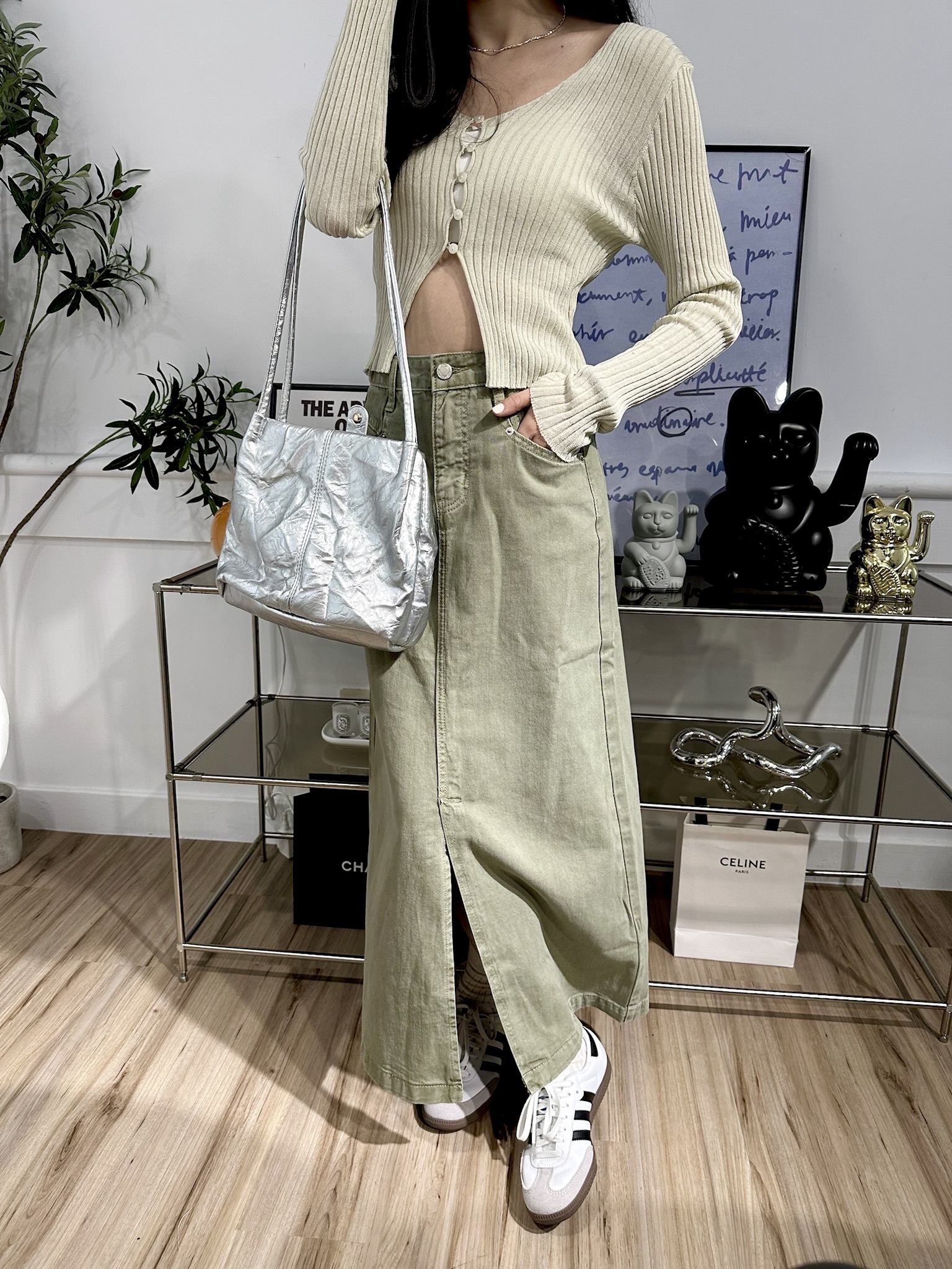 偷心賊半釦修身針織上衣