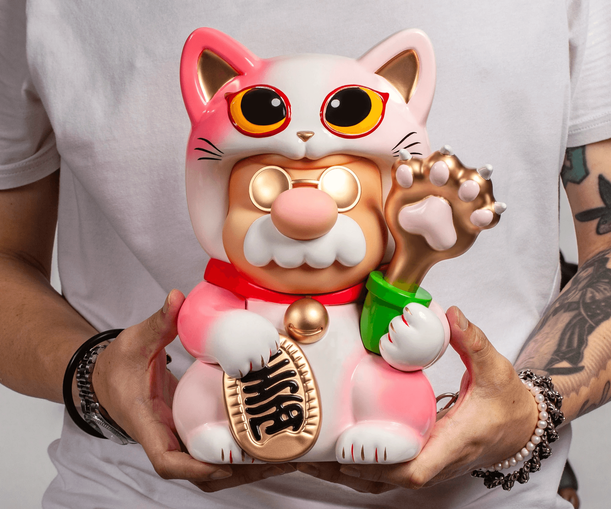 SUPER PROFESSIONAL // MANEKINEKO PINK