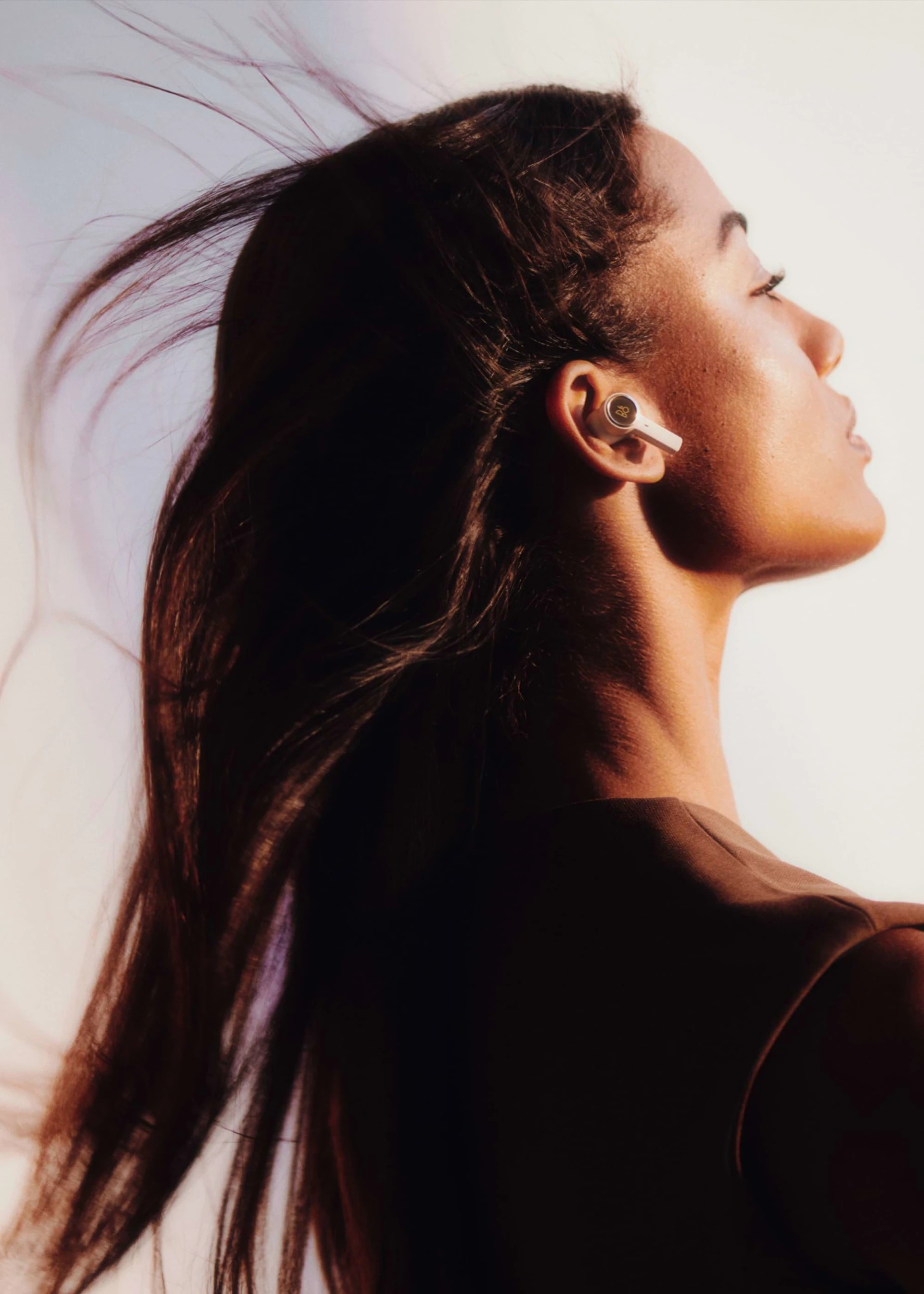 B&O HX Earbuds Lifestyle