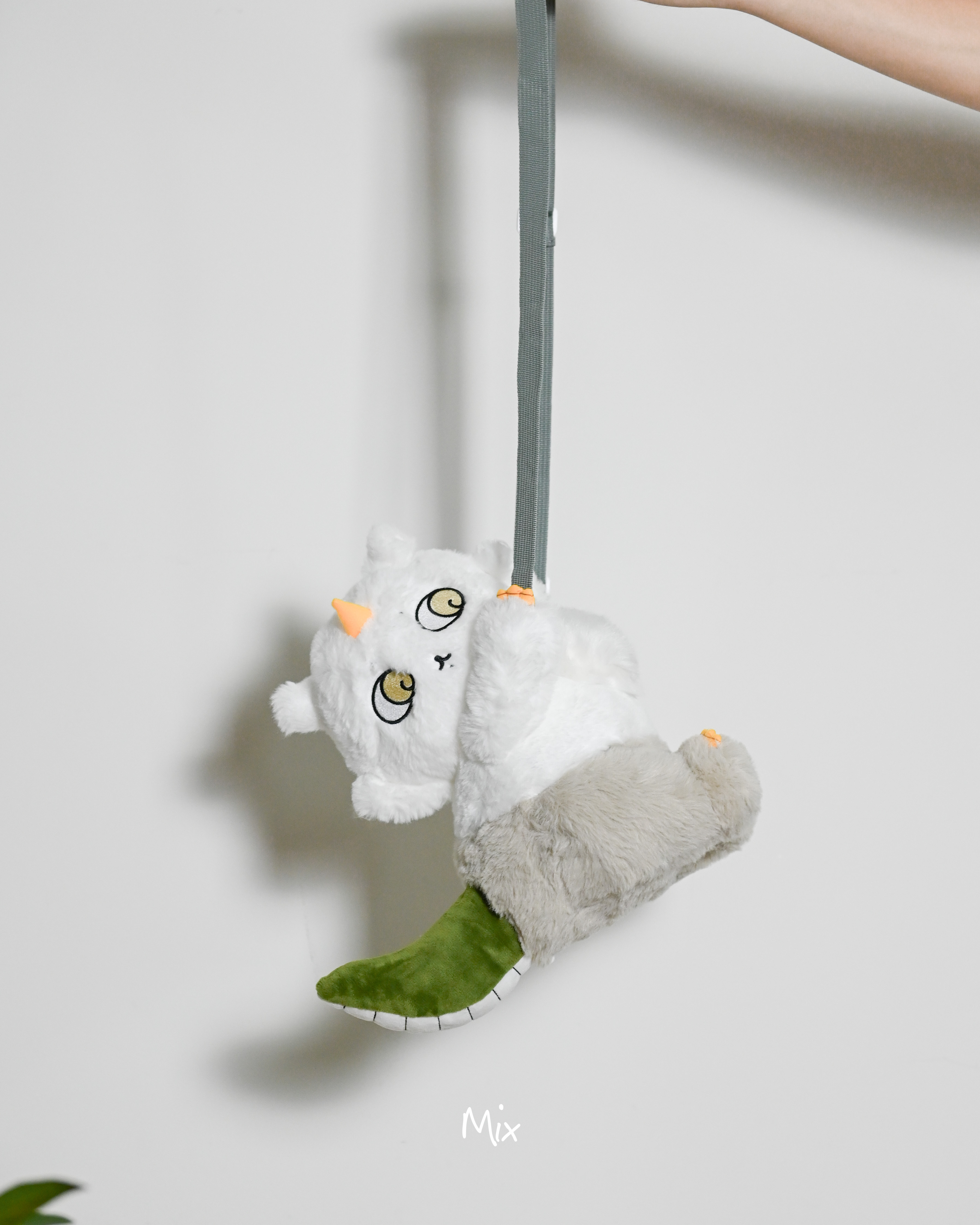 iSNEAKERS | 天貓旗艦店 Chiikawa 吉伊卡哇 那孩子包包 斜背包