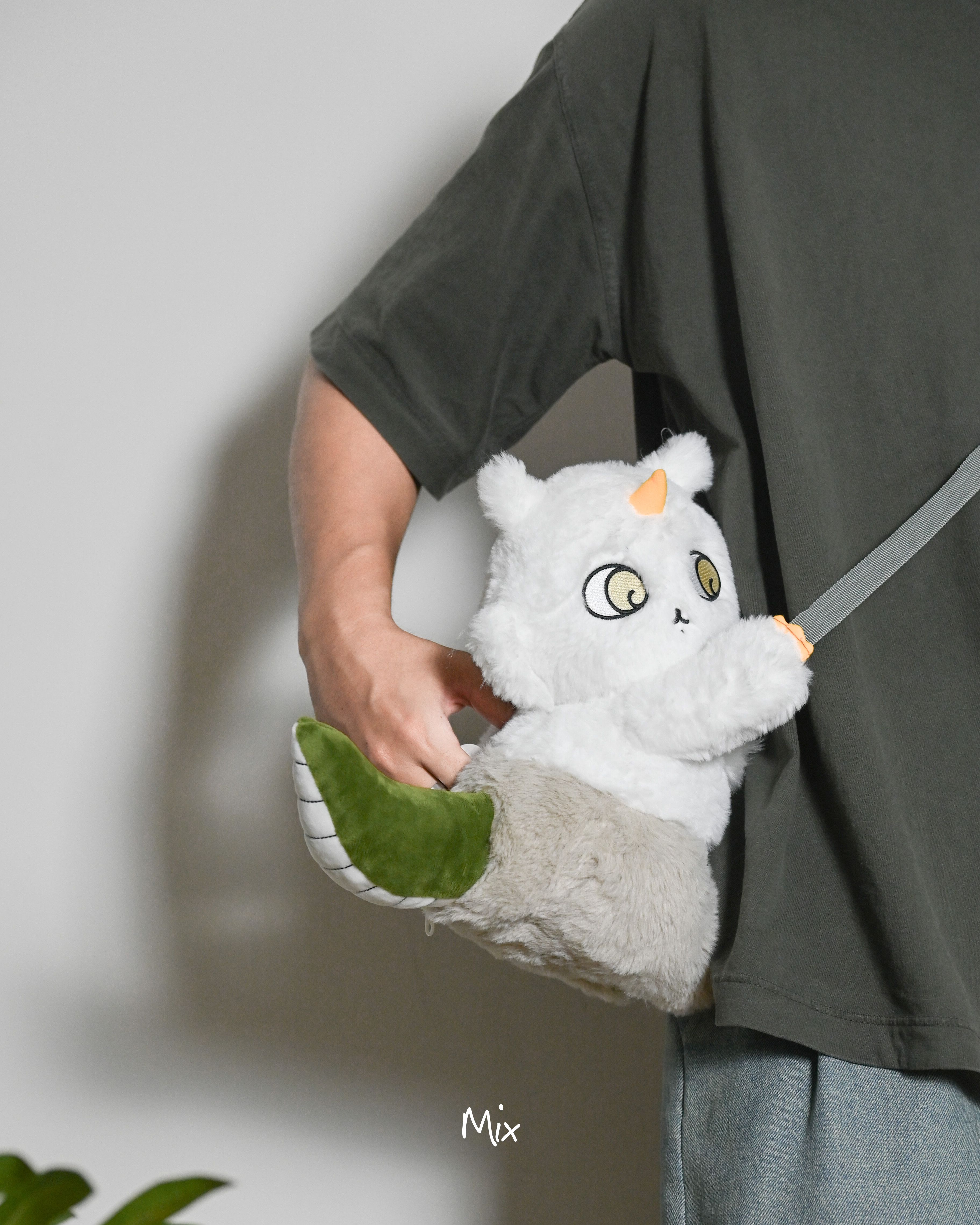 iSNEAKERS | 天貓旗艦店 Chiikawa 吉伊卡哇 那孩子包包 斜背包