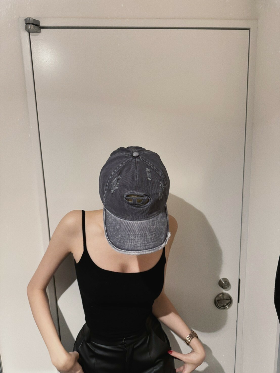 DIESEL 新款鏤空D Logo破壞水洗老帽