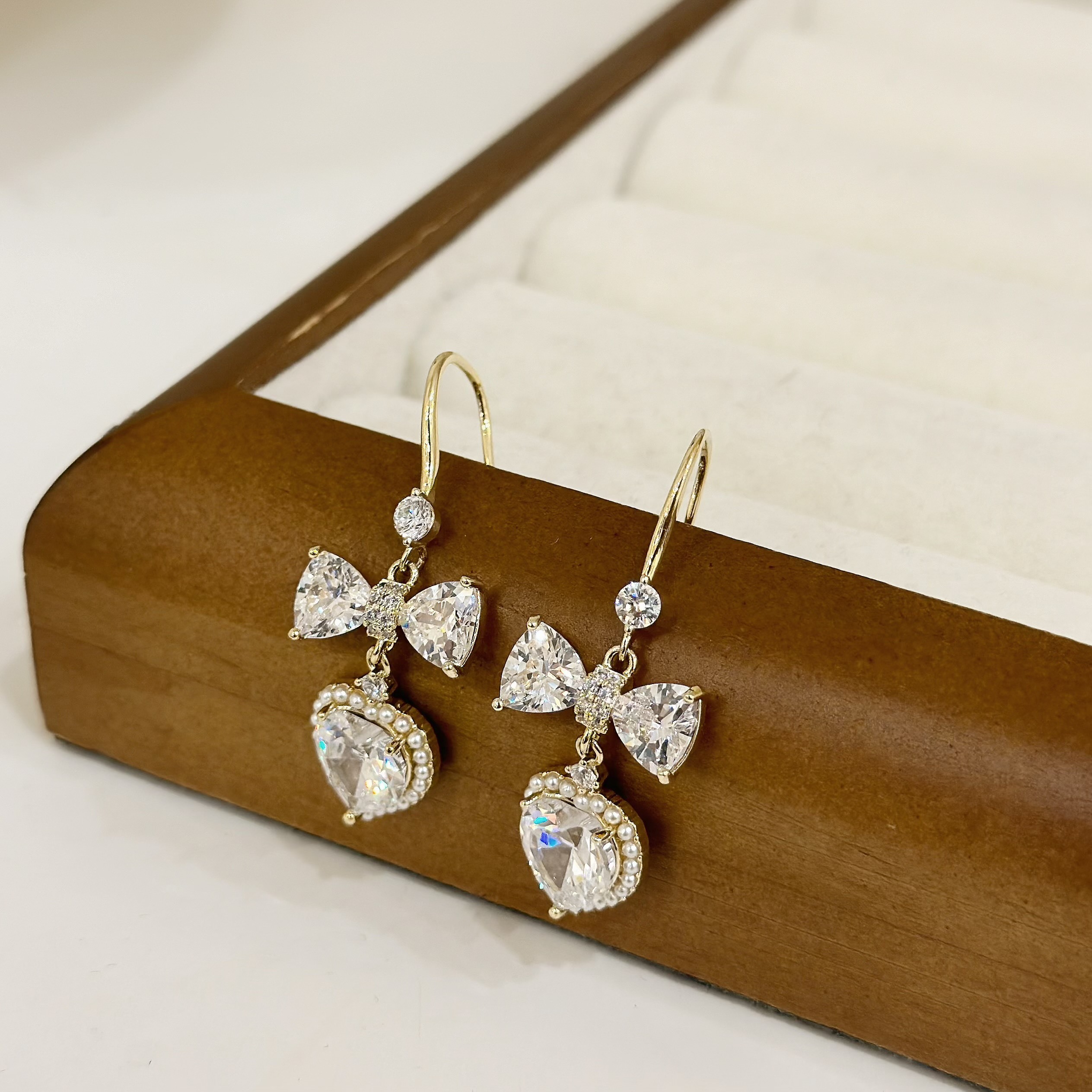 R46滿鑽蝴蝶結愛心垂吊